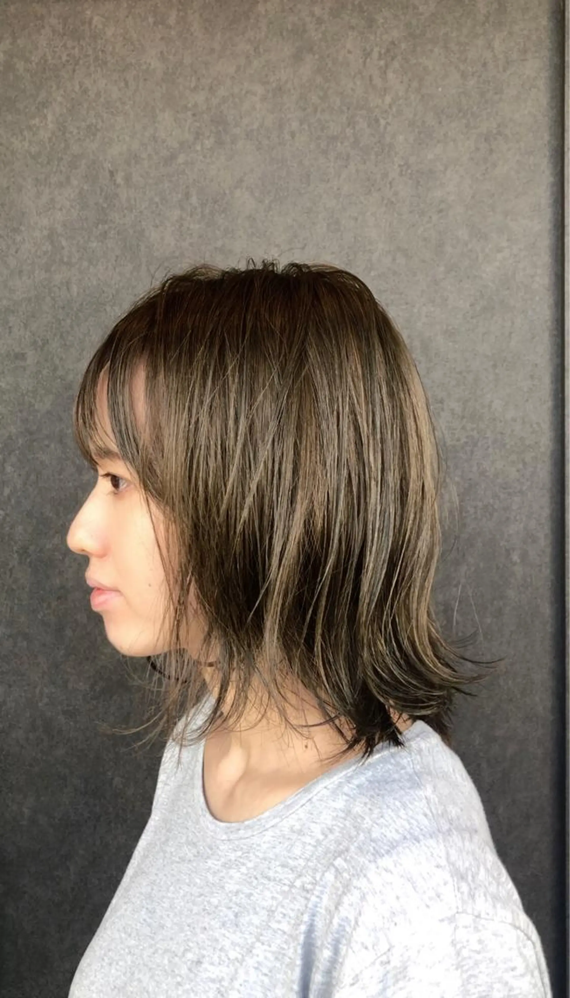 ミディアム アッシュ カット ヘアカラー トリートメント 菊池 幹のヘアスタイル