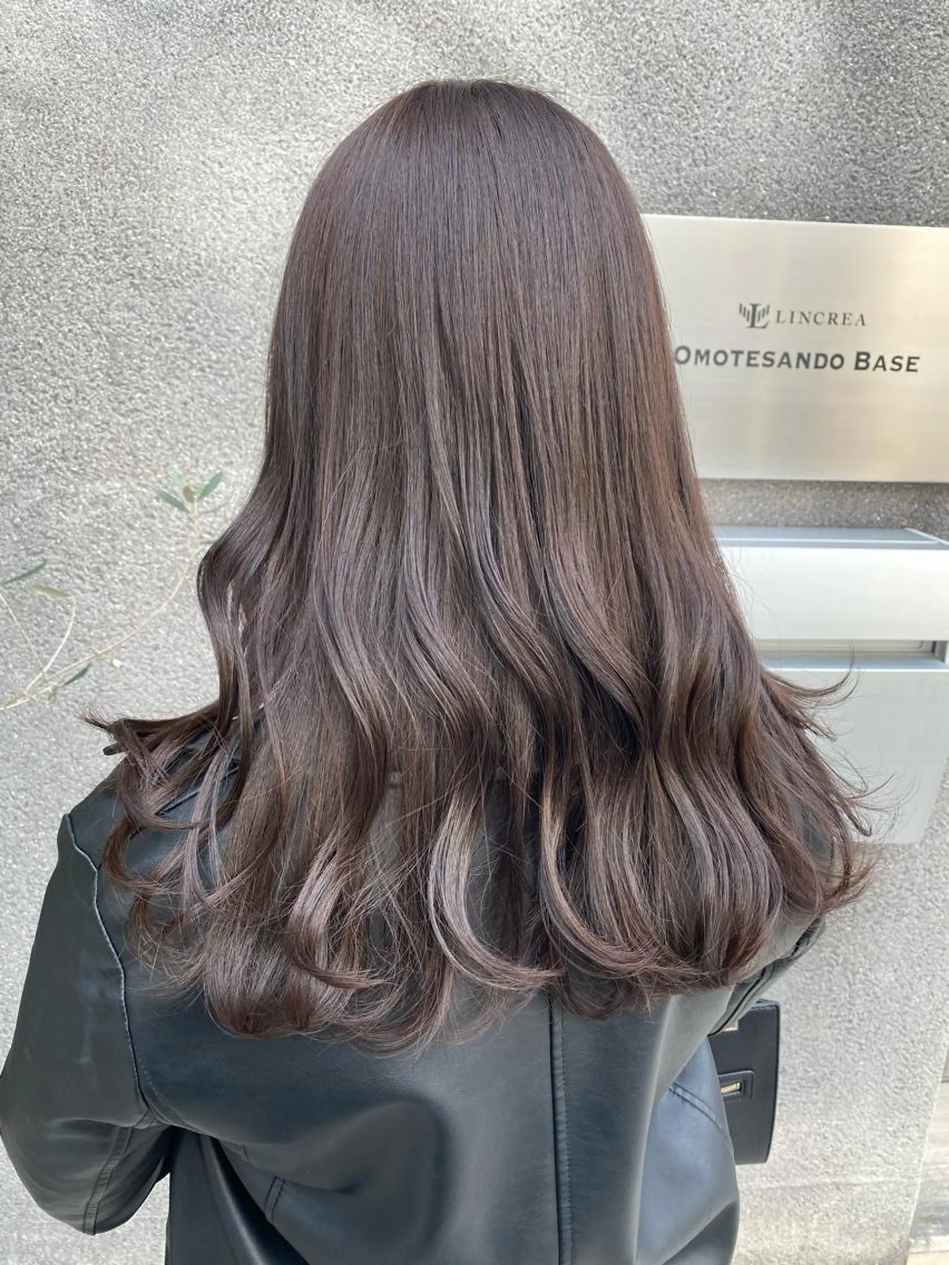 セミロング ヘアカラー トリートメント ヘッドスパ 透明感♡グレージュ ♡ミルクティー♡のヘアスタイル
