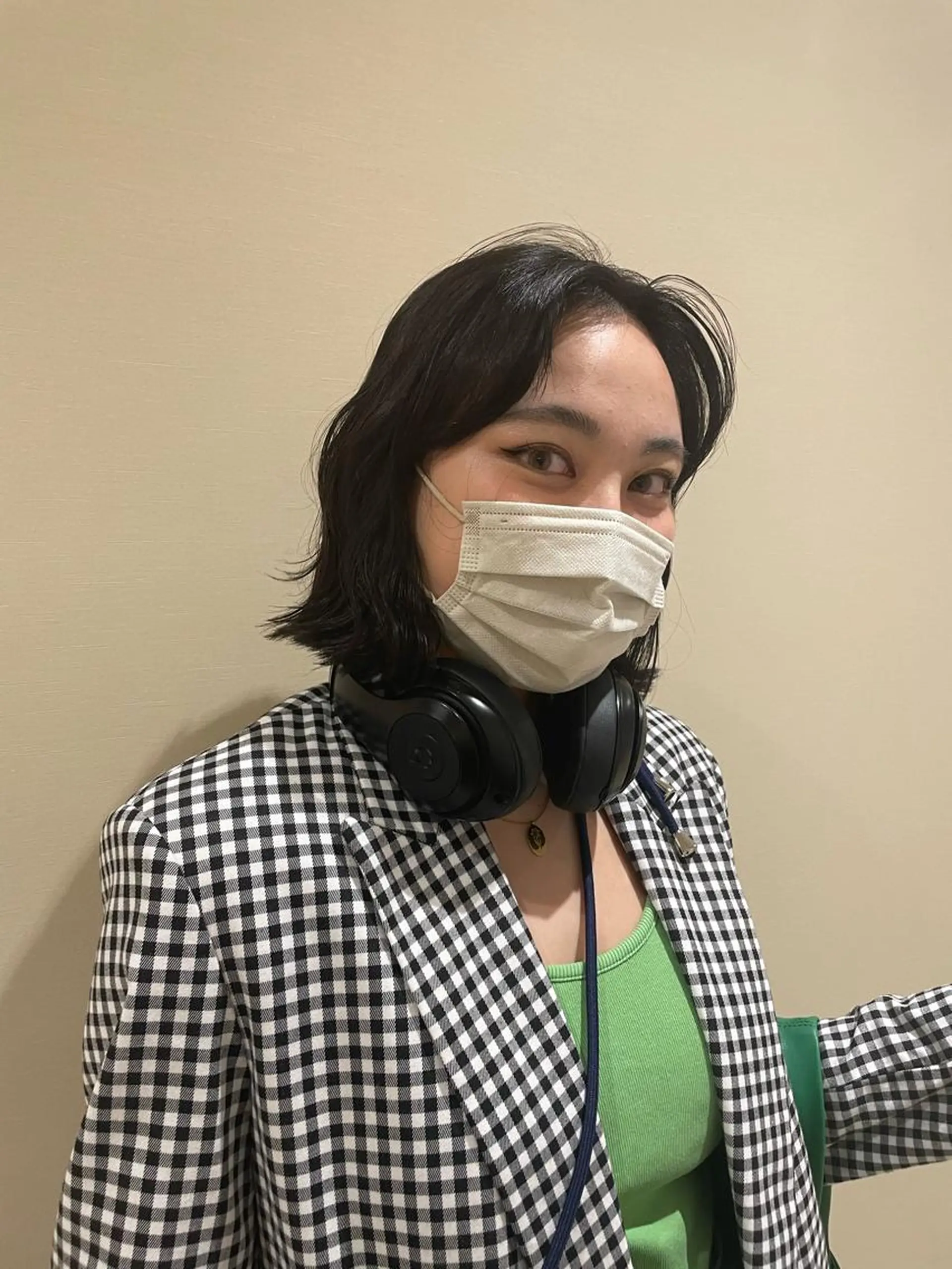 ショート カラー カット ミルクティー× グレージュMOMOのヘアスタイル