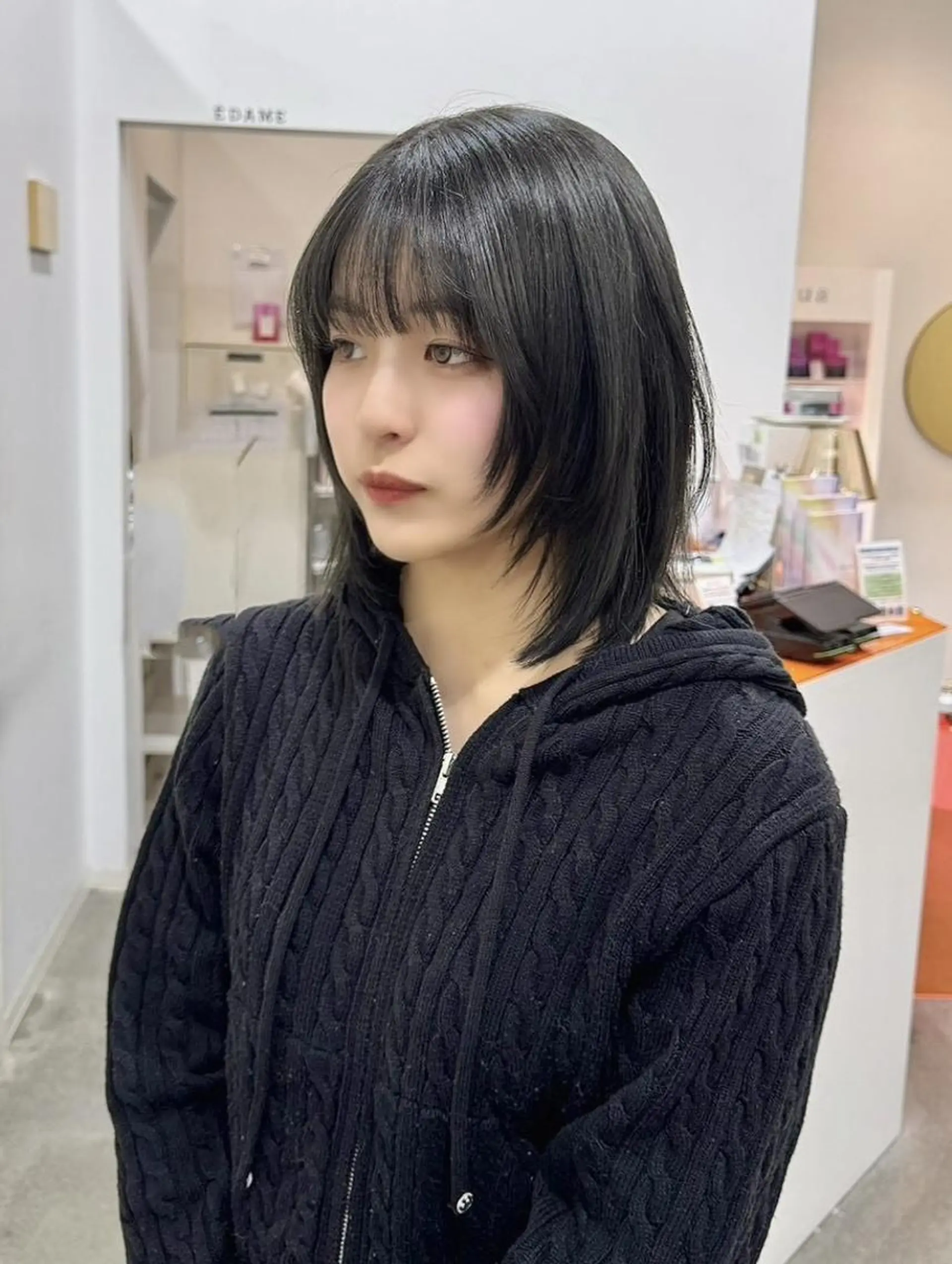 ミディアム レイヤーカット 小顔カット カット 韓国ヘア/レイヤー /髪質改善🦋イブキのヘアスタイル