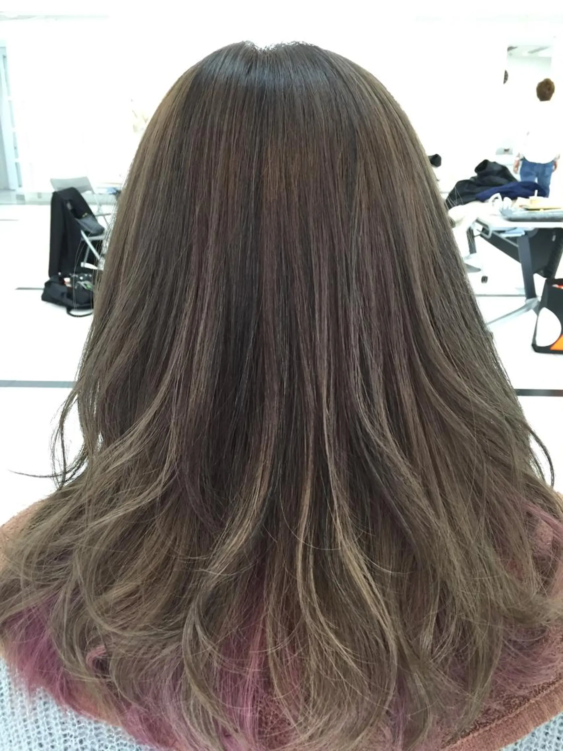 ショート ミディアム セミロング ロング カラー デザインカラー 小林 美央のヘアスタイル