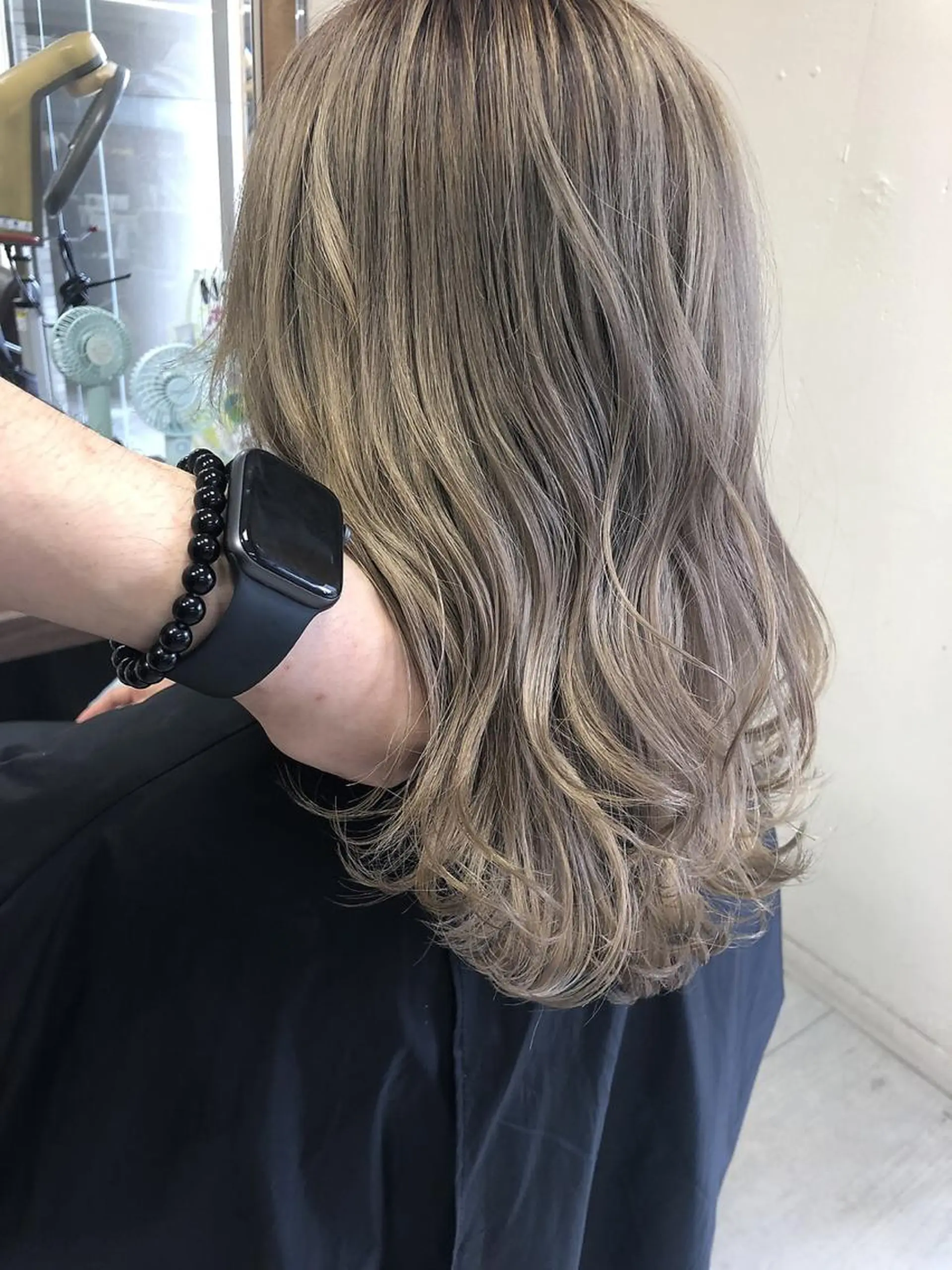 ミディアム ヘアカラー カラー職人/上川原 雄飛のヘアスタイル