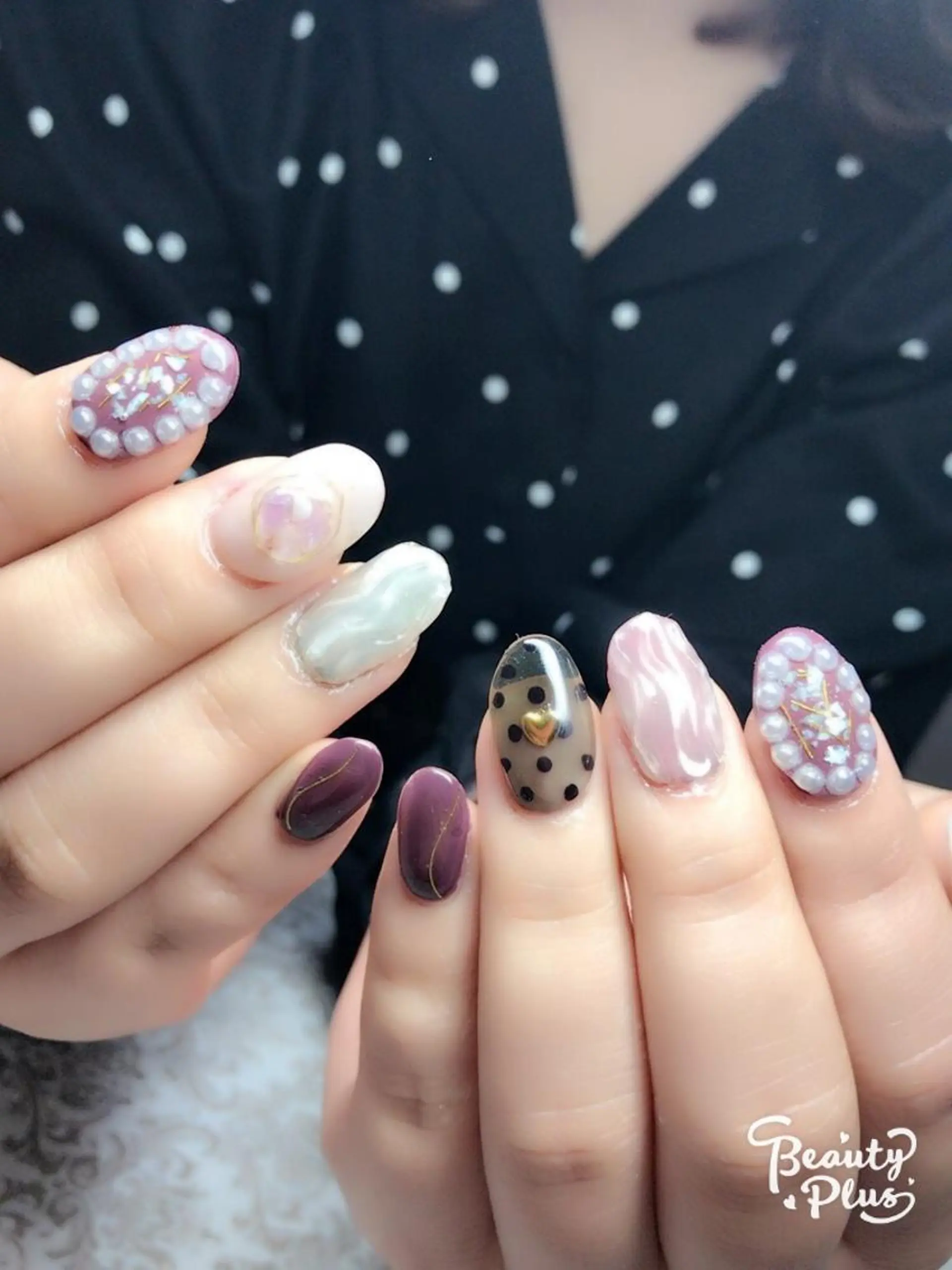 ネイル ドット 冬ネイル ハンドネイル COCO +のエステ・リラクイメージ