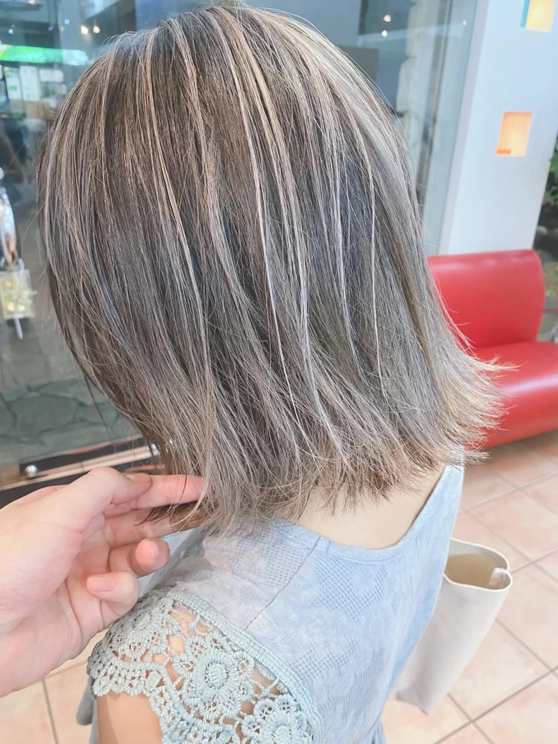 ミディアム レイヤーカット カラー特化 横川　翔希のヘアスタイル