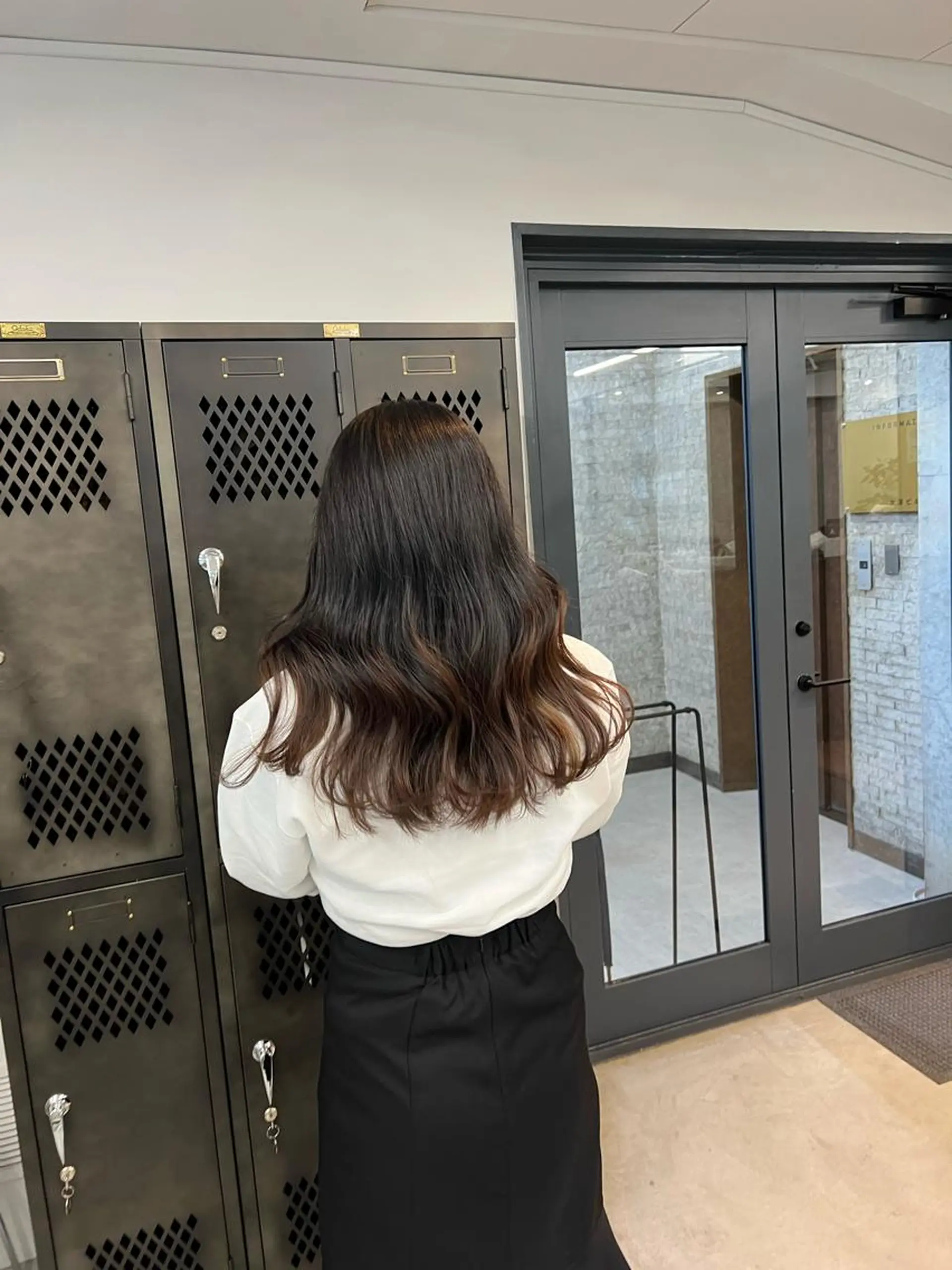 ミディアム INORI @de2poのヘアスタイル