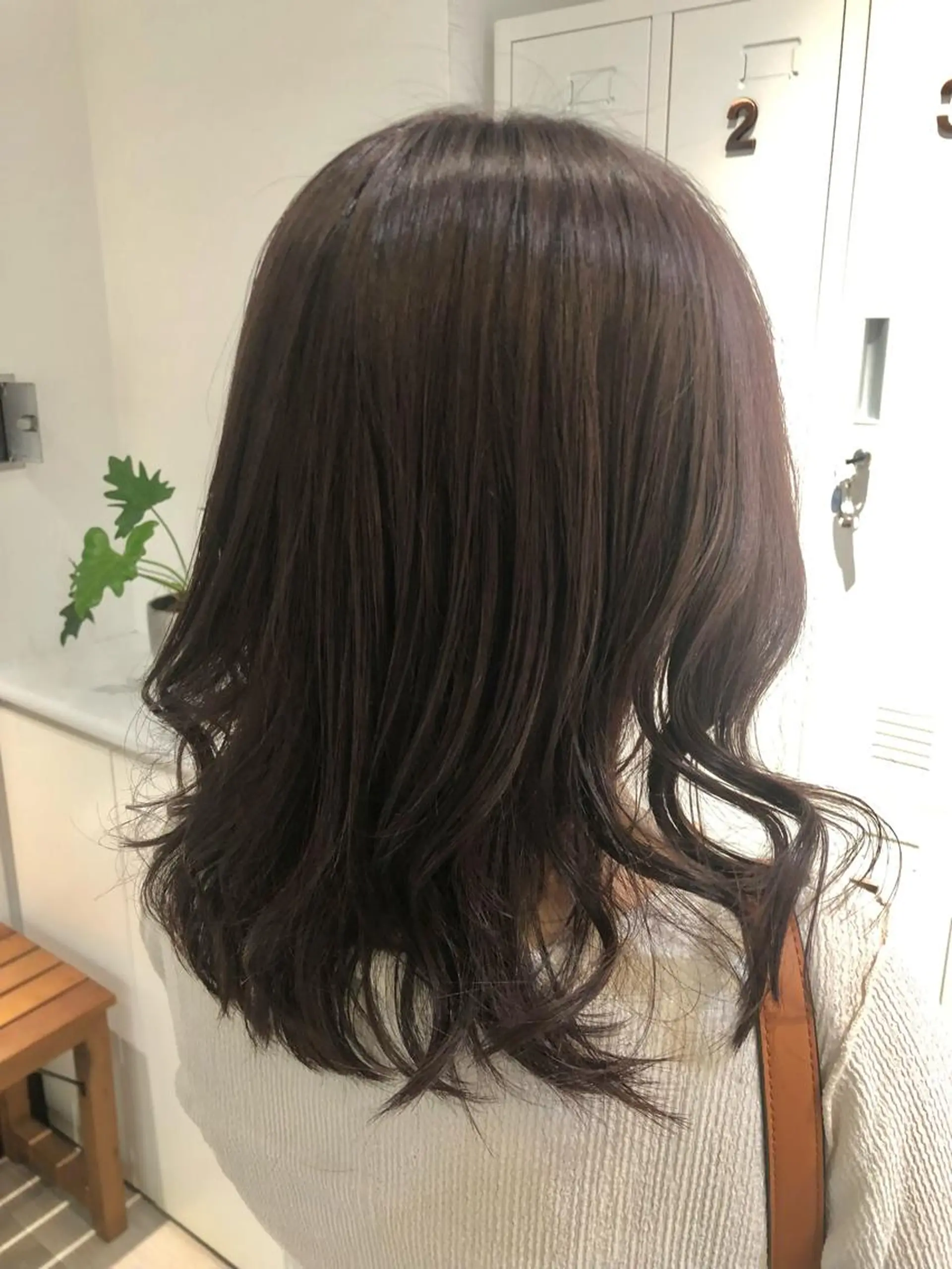 セミロング カラー Annie 吉田 裕美のヘアスタイル