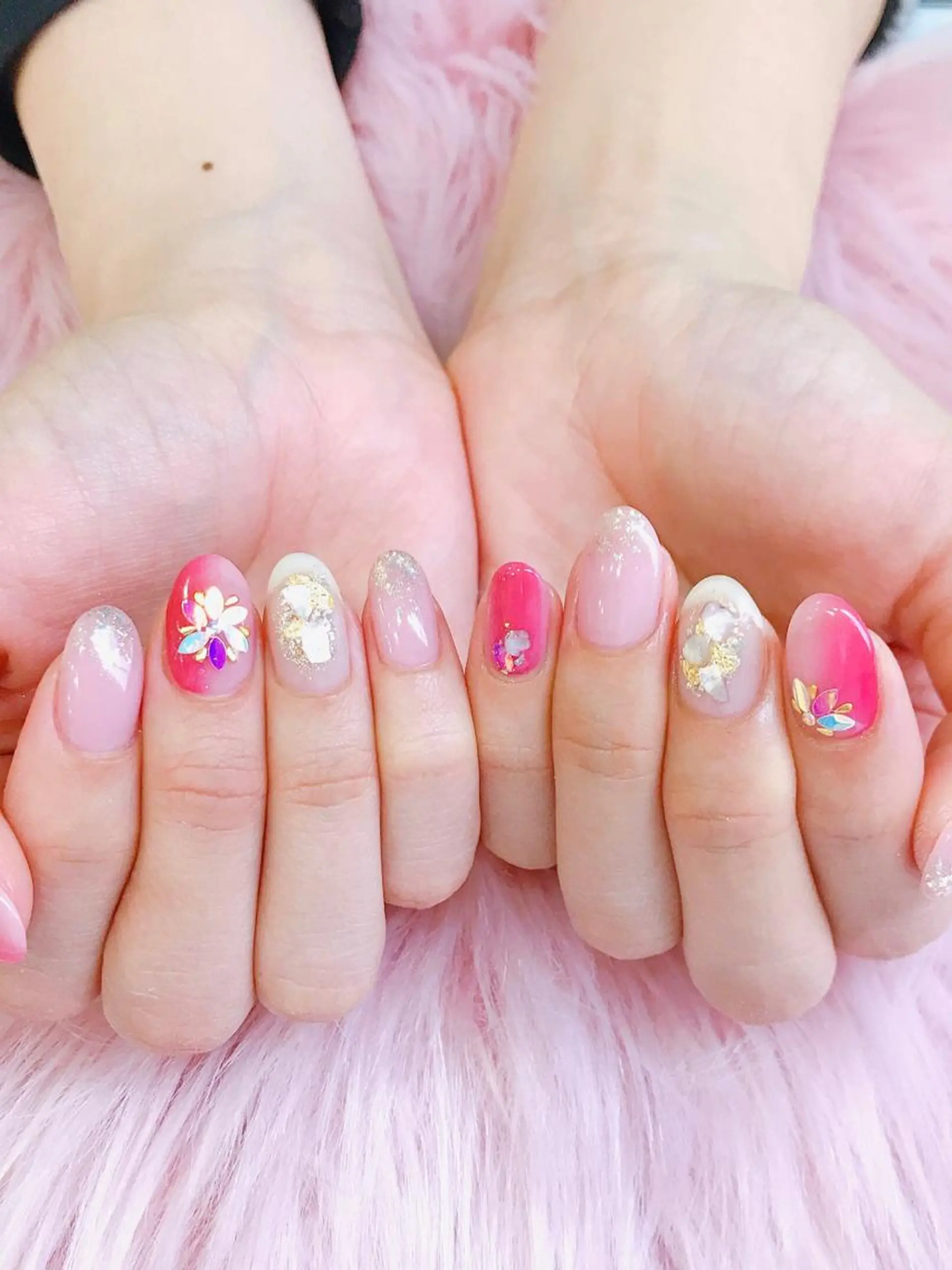 ネイル elu ：nail＆eyeのネイルデザイン