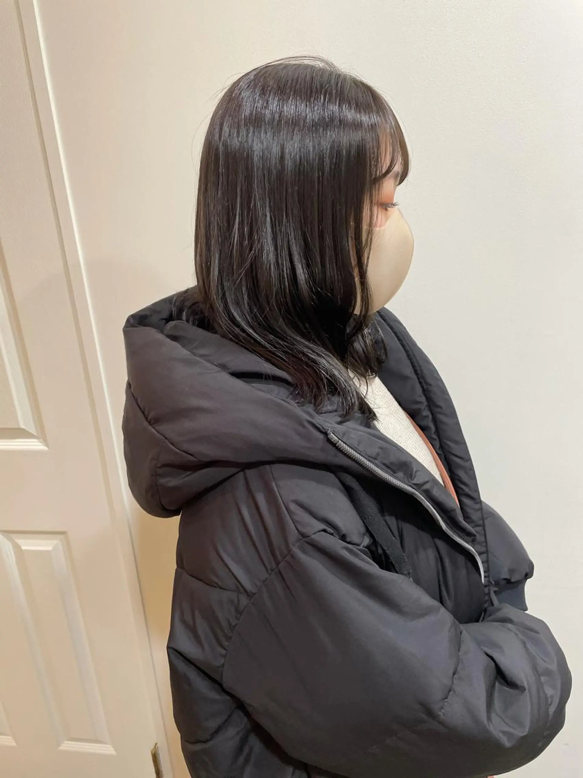 ミディアム カラー カット ヘアカラー トリートメント MIOベージュカラー 柔らかいカラーのヘアスタイル