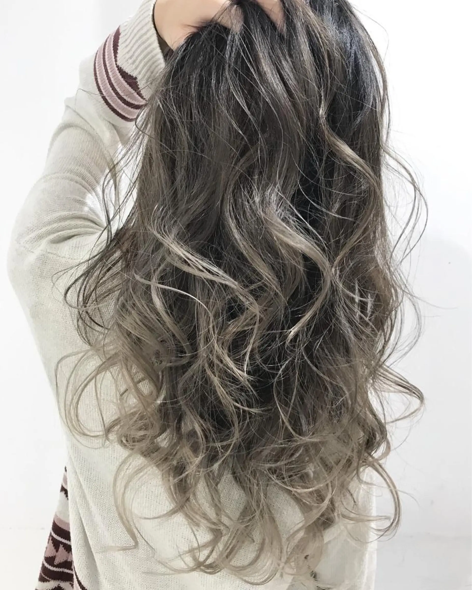 ロング カラー ヘアアレンジ 【公式】amble luxe池袋東口🩷のヘアスタイル