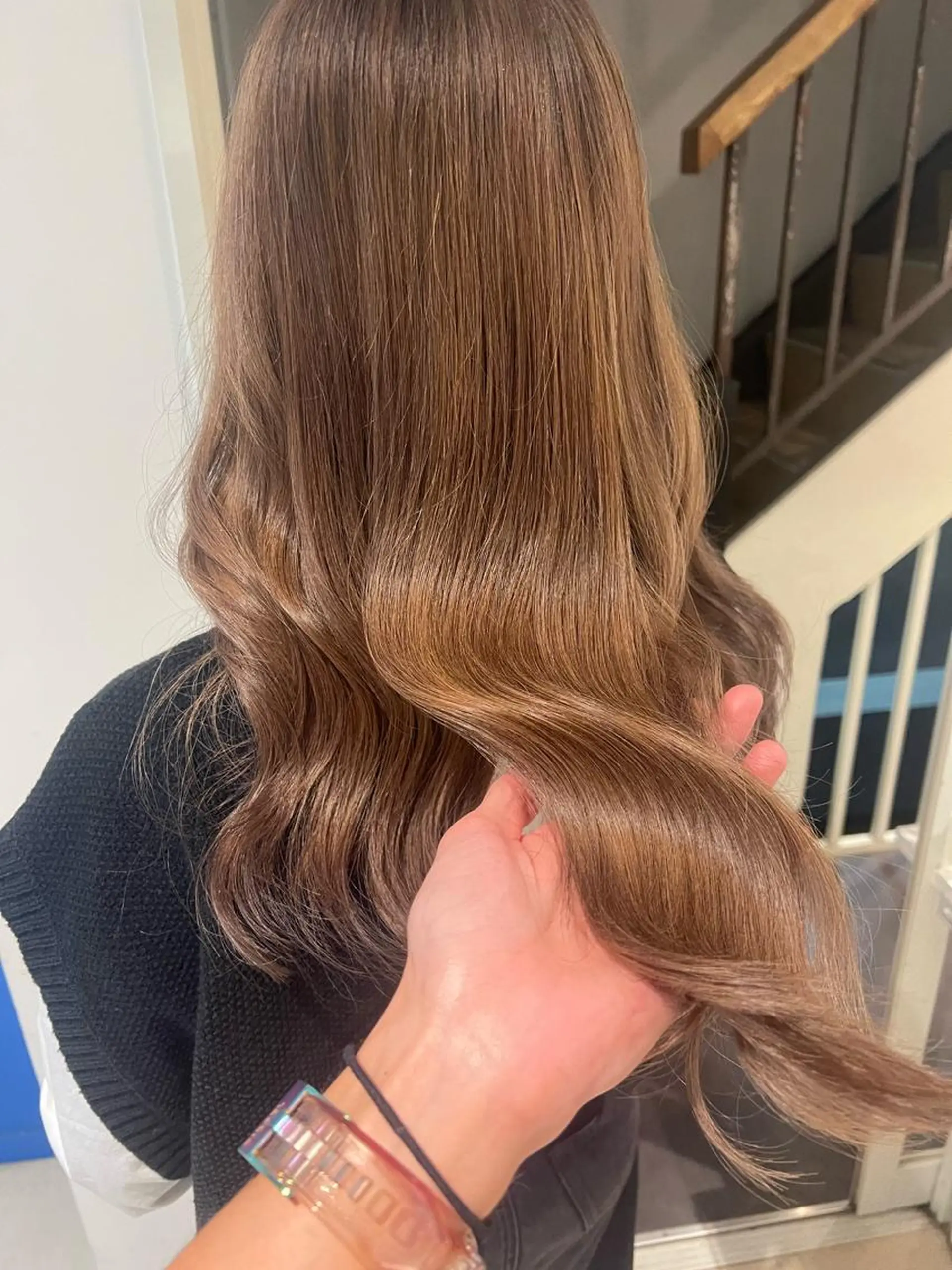 セミロング カラー ヘアアレンジ 🔥ハイトーンカラー ギャルNAOKI🔥のヘアスタイル