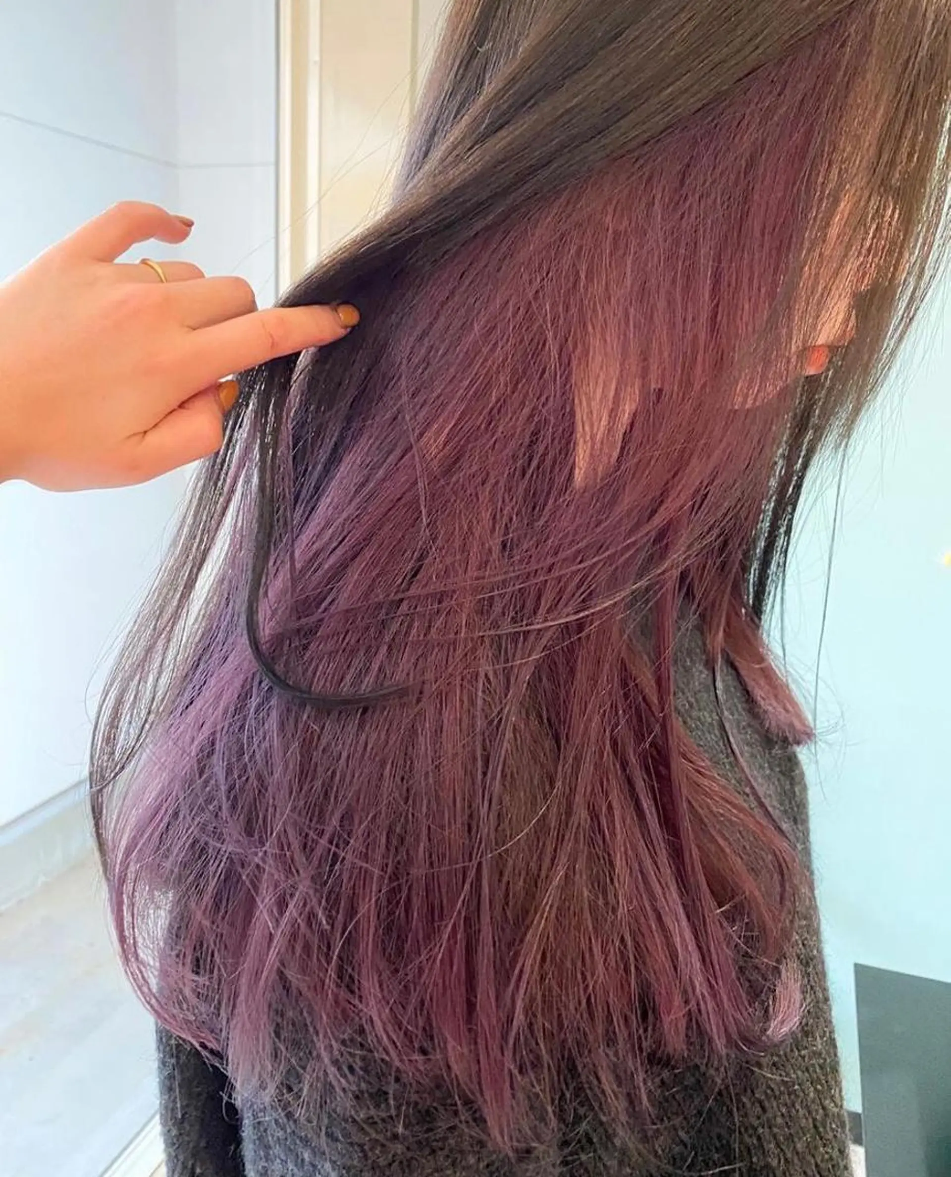 ロング カラー 藤井 貴美子のヘアスタイル