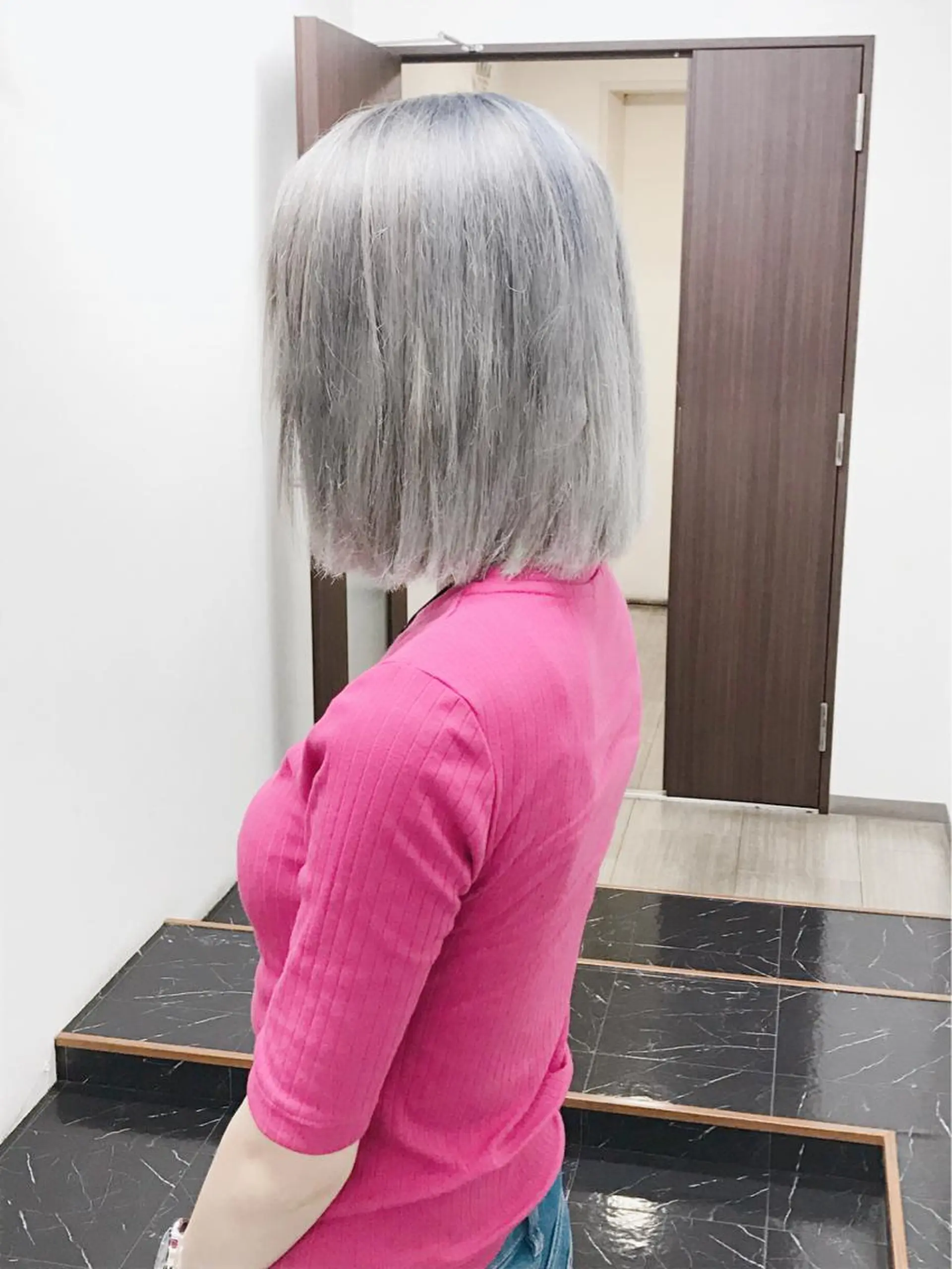 ショート カラー ヤナ マネージャーのヘアスタイル