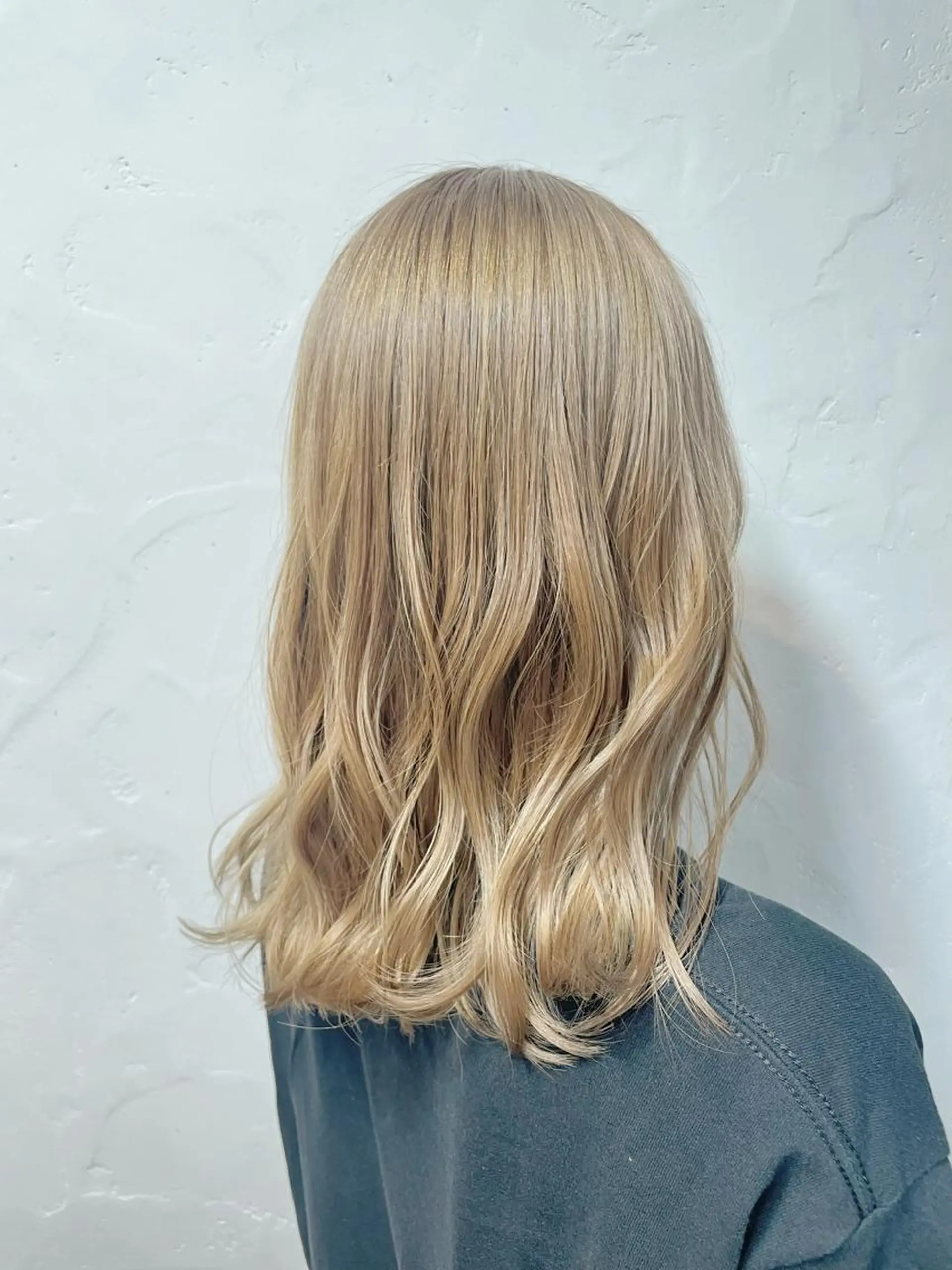 ミディアム ふわっとレイヤー 🪽スガヤハルミのヘアスタイル