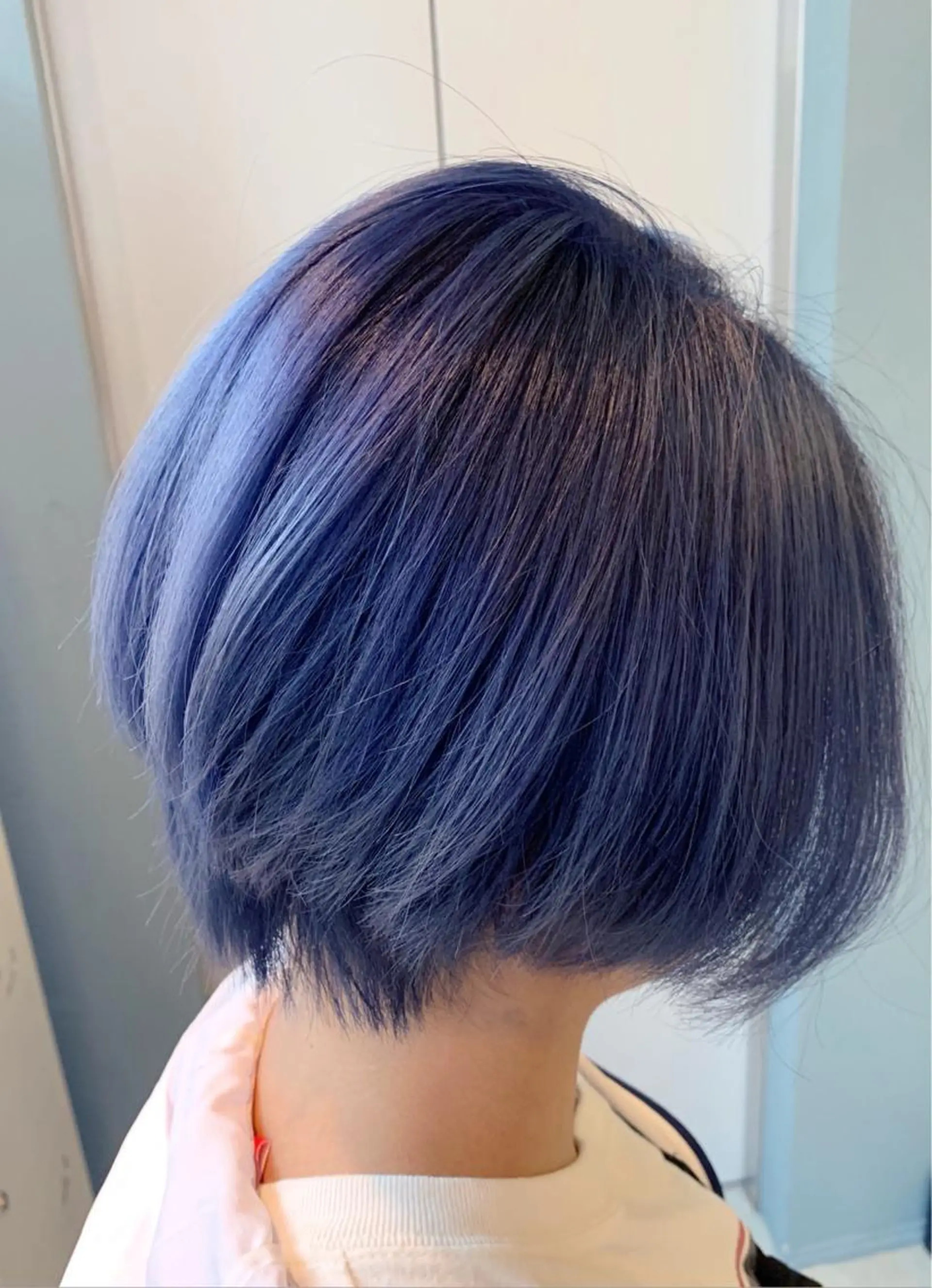 ショート カラー ブルーカラー シルバー 船津武俊 フナツタケトシのヘアスタイル