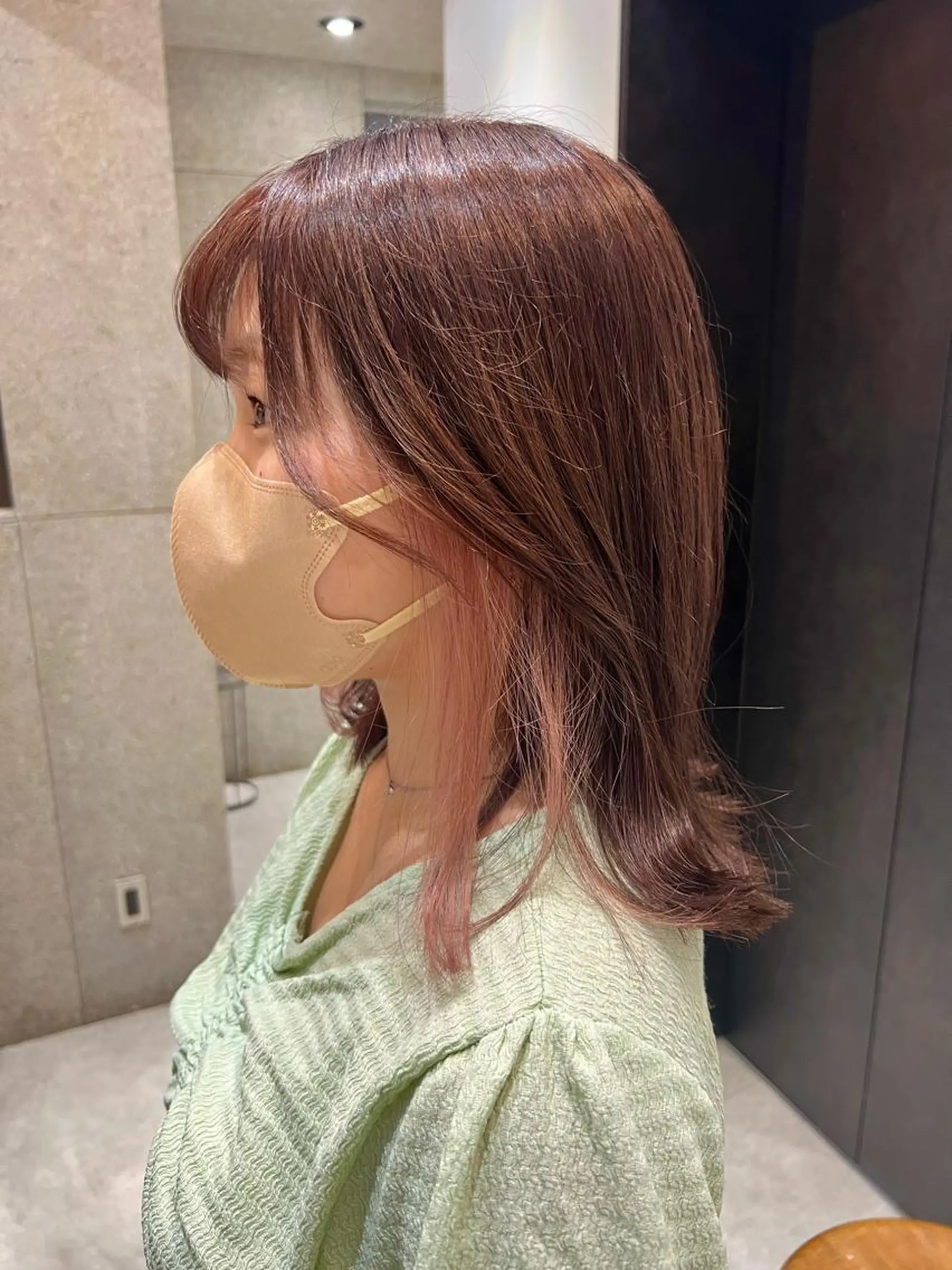 ミディアム カラー ベージュカラー ブリーチ インナーカラー ピンクカラー ピンクベージュ カット ヘアカラー 🌿ニュアンス/髪質 改善🌿Fukudaのヘアスタイル