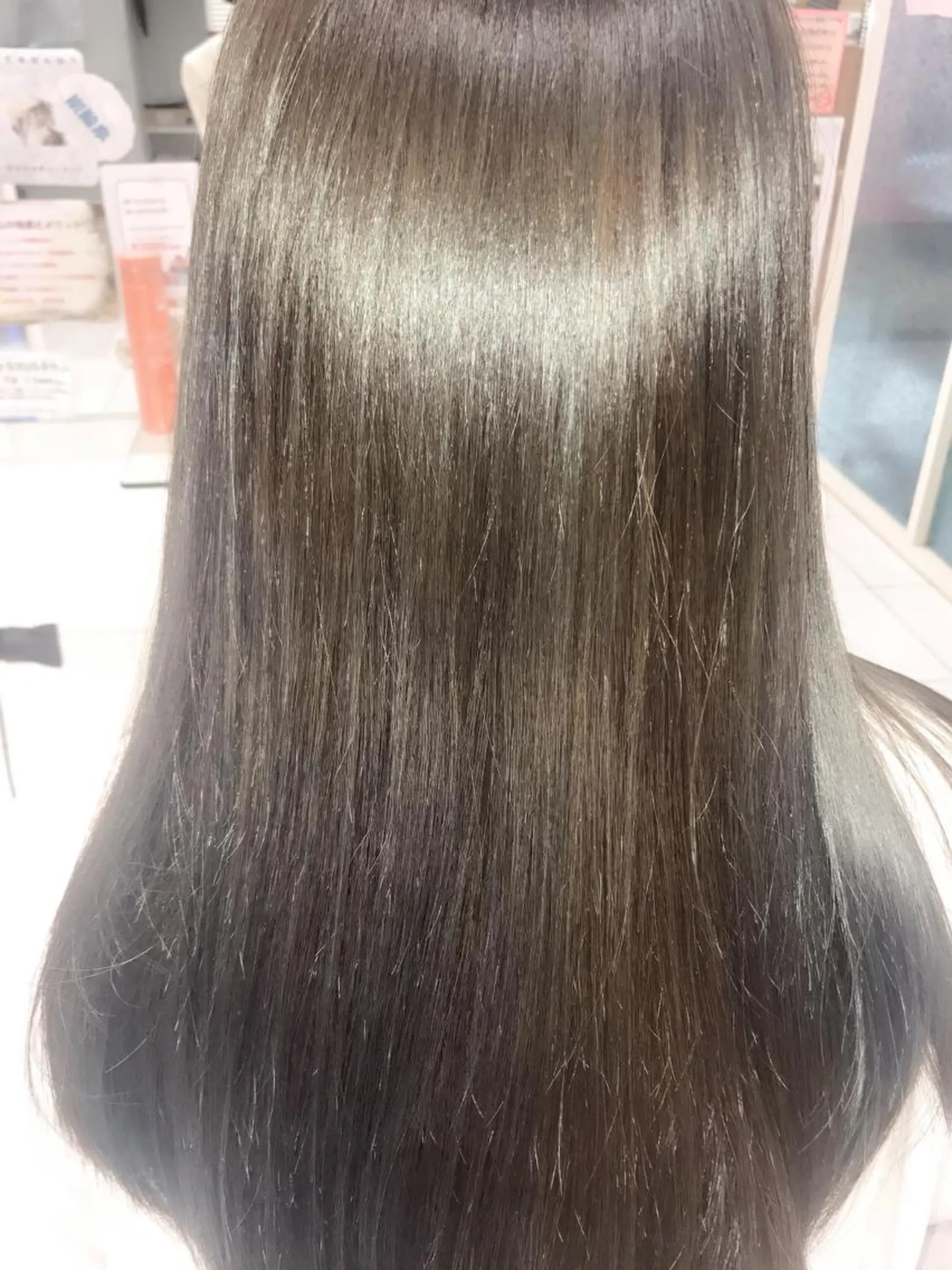 ロング カット 縮毛矯正 トリートメント バレイヤージュ＆ 高発色カラー／市川のヘアスタイル