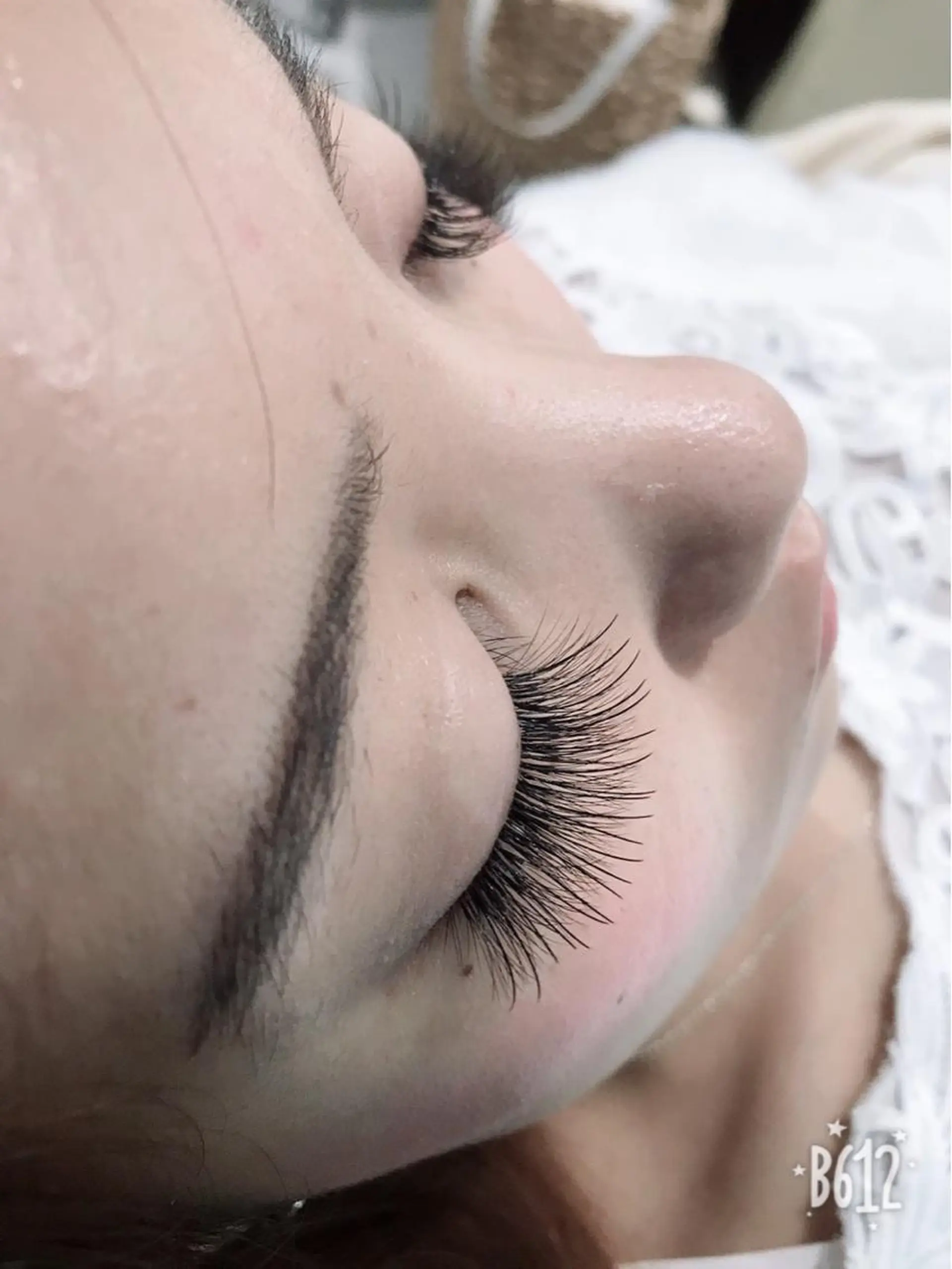 マツエク・マツパ 中村 眞歩のヘアスタイル