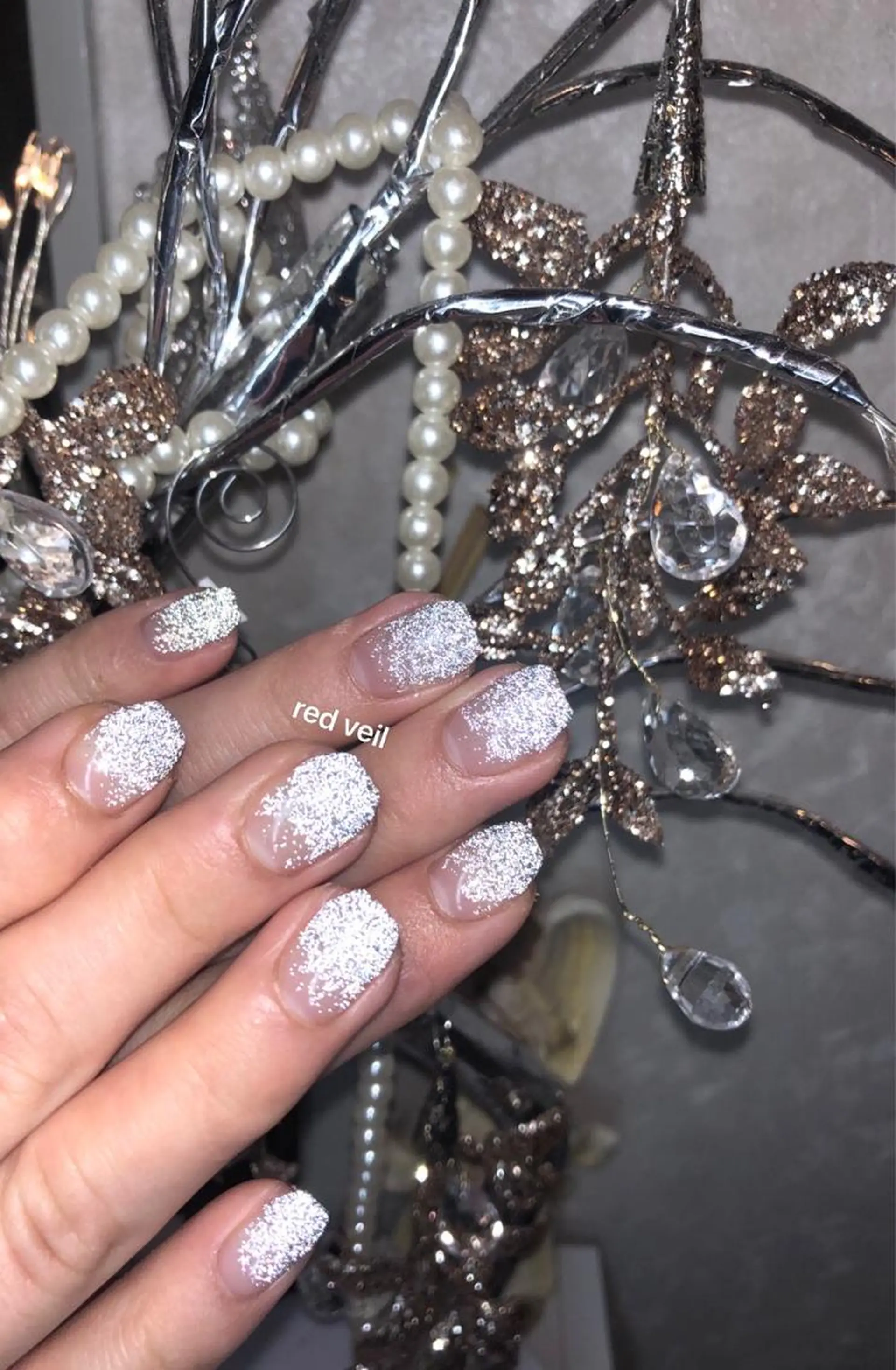 ミディアム ネイル フラッシュネイル 長さ出し専門 nynaのネイルデザイン