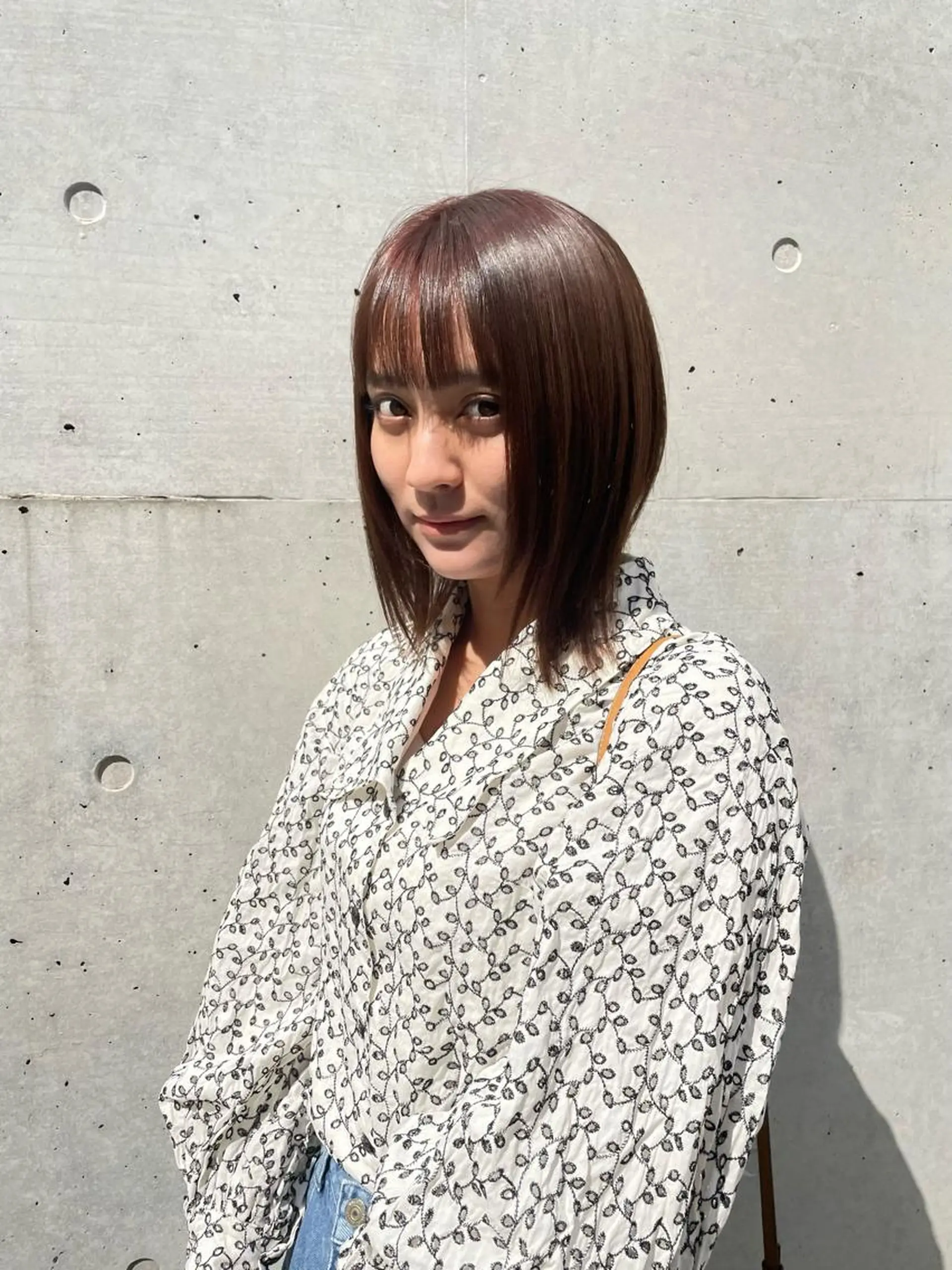 ミディアム カラー 菊地 柚乃のヘアスタイル