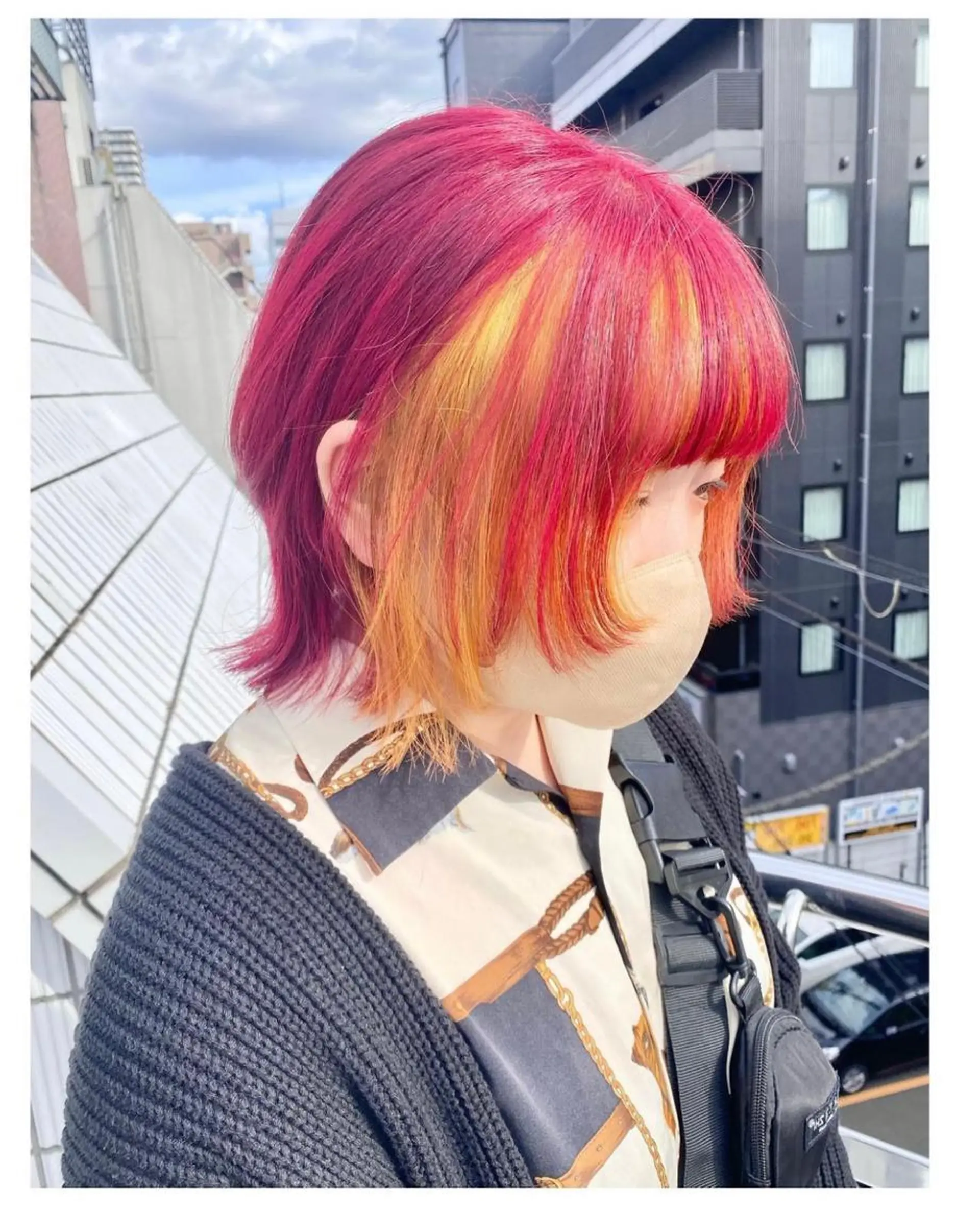 ショート カラー レッドカラー イエローカラー ウルフカット ヘアカラー TSUNO🦖 派手髪/オタク美容師のヘアスタイル