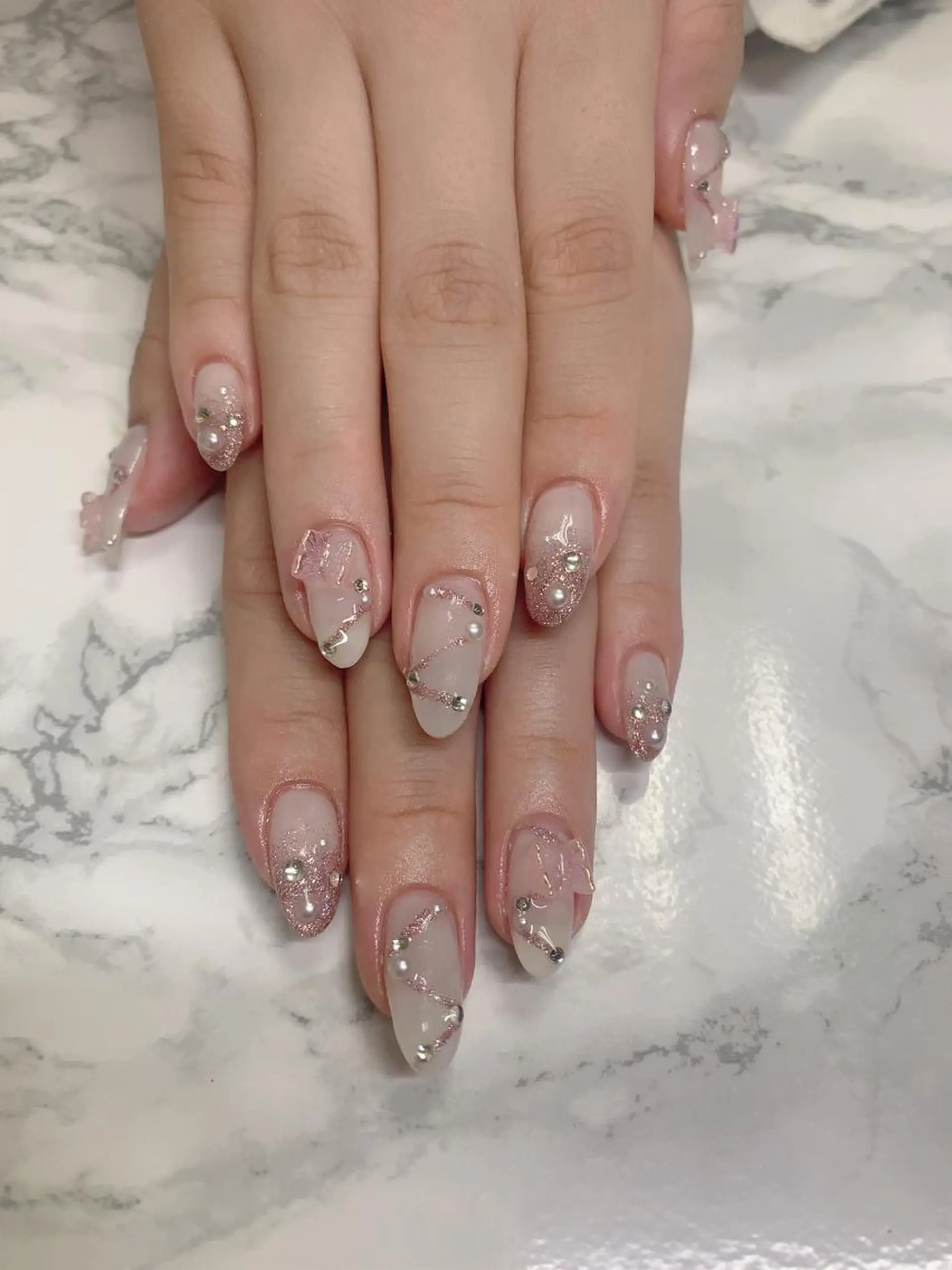 ネイル はな💎ネイル ワンホン、長さ出しのネイルデザイン