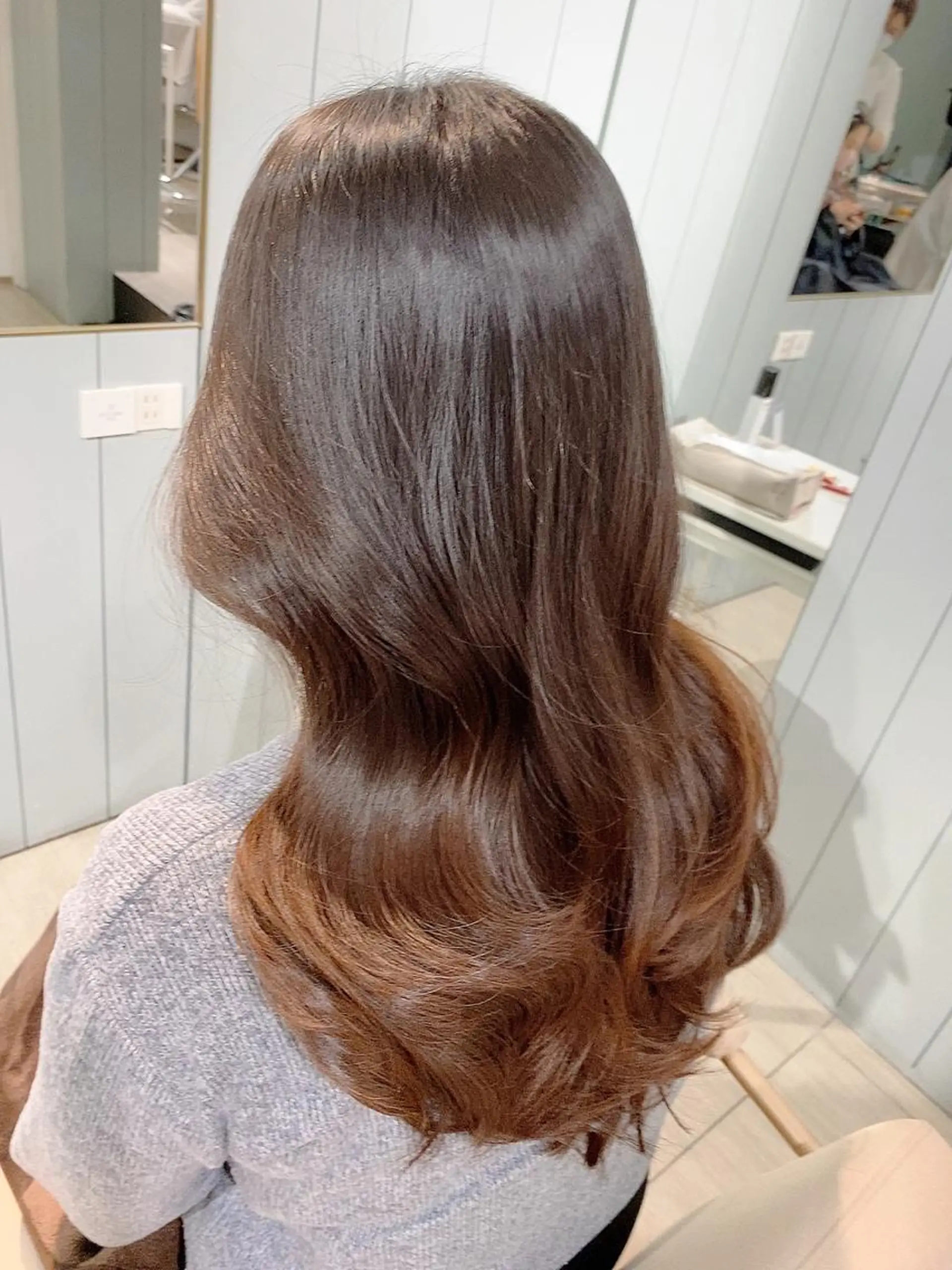 ロング カラー くびれヘア 髪質改善 韓国風ヘア 韓国風レイヤーカット 💎髪質改善"yuiのヘアスタイル