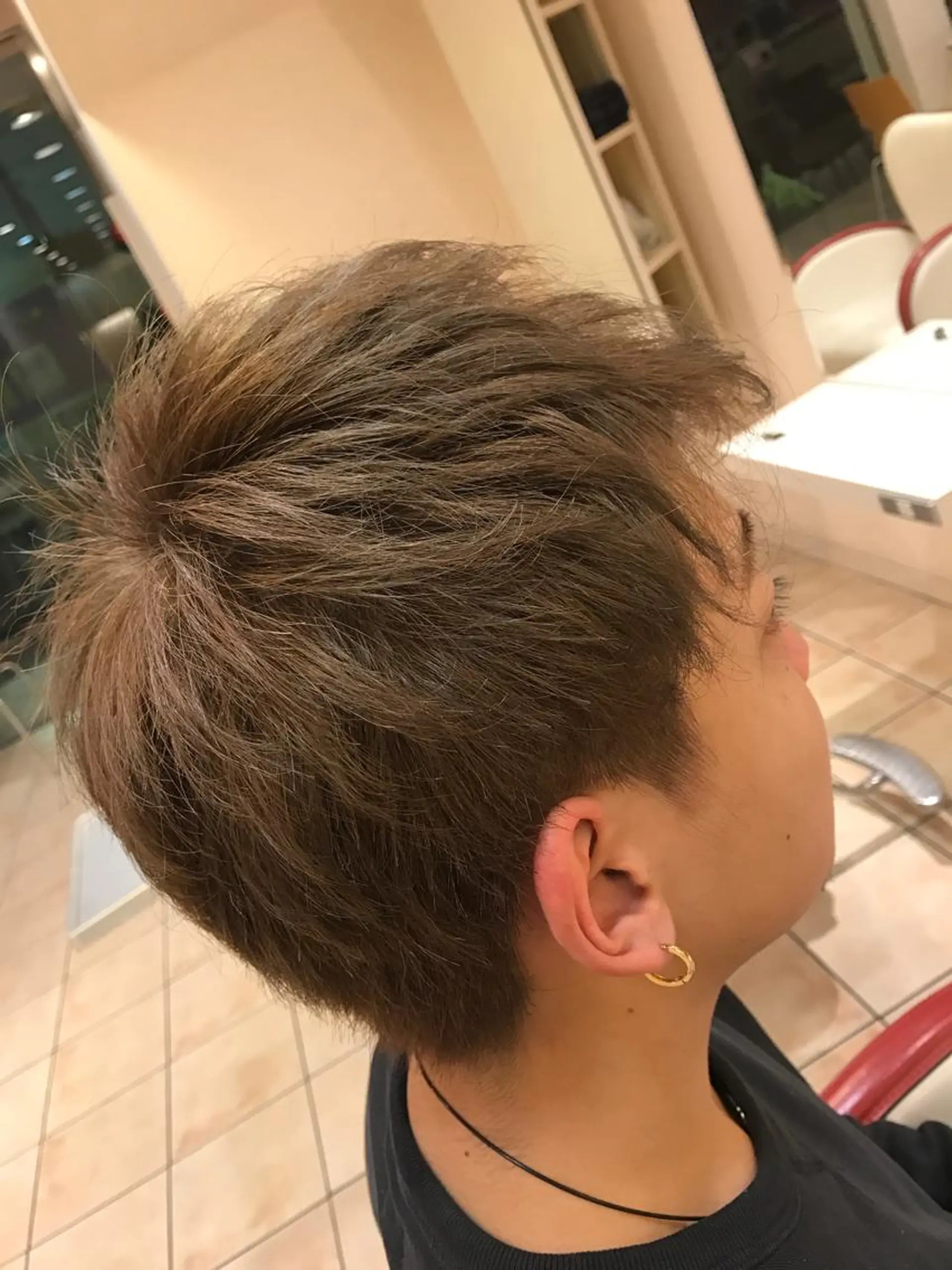 カラー メンズ 斎藤 彩香のヘアスタイル