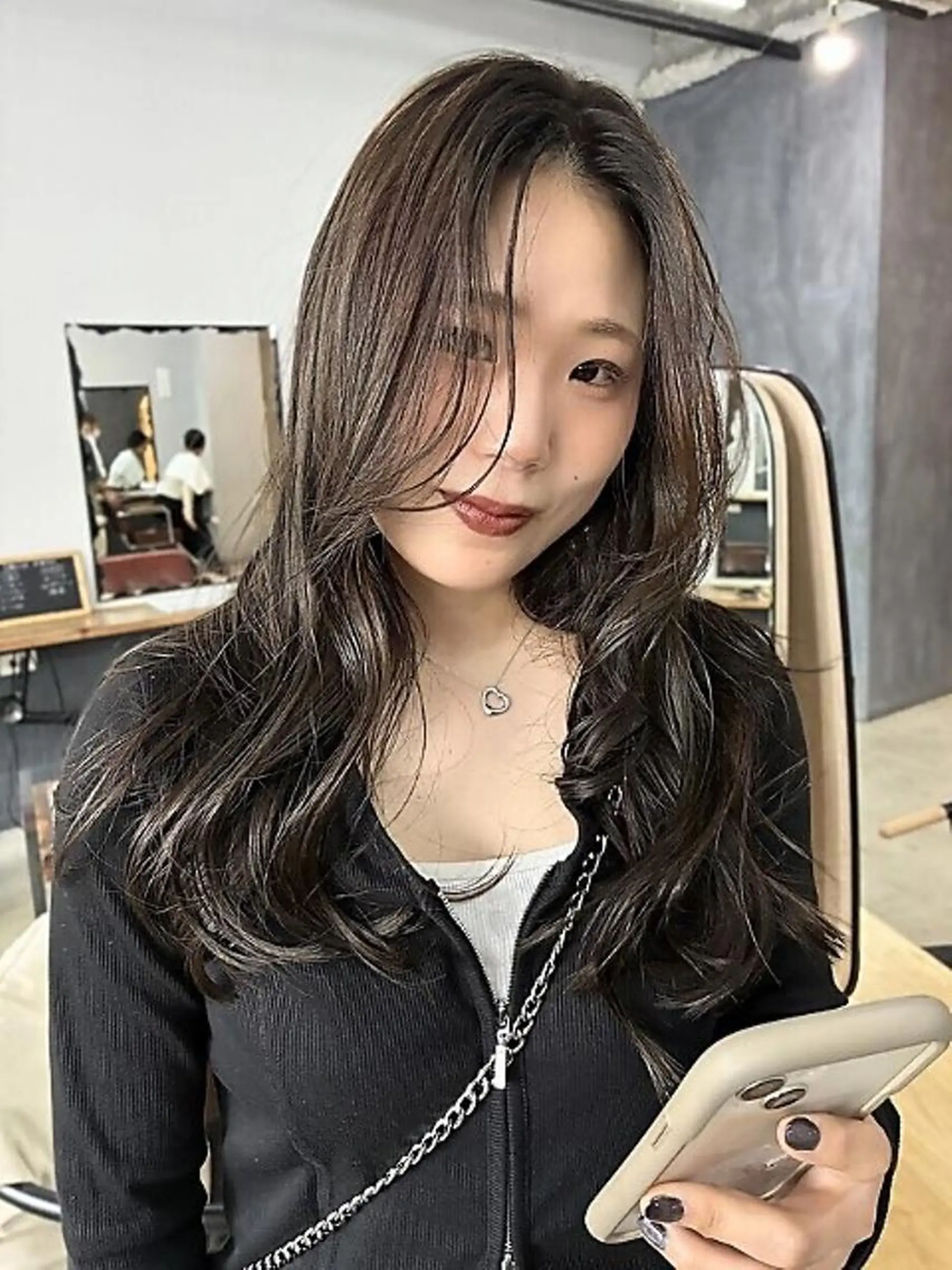 ロング カラー 透明感カラー loty すずなのヘアスタイル