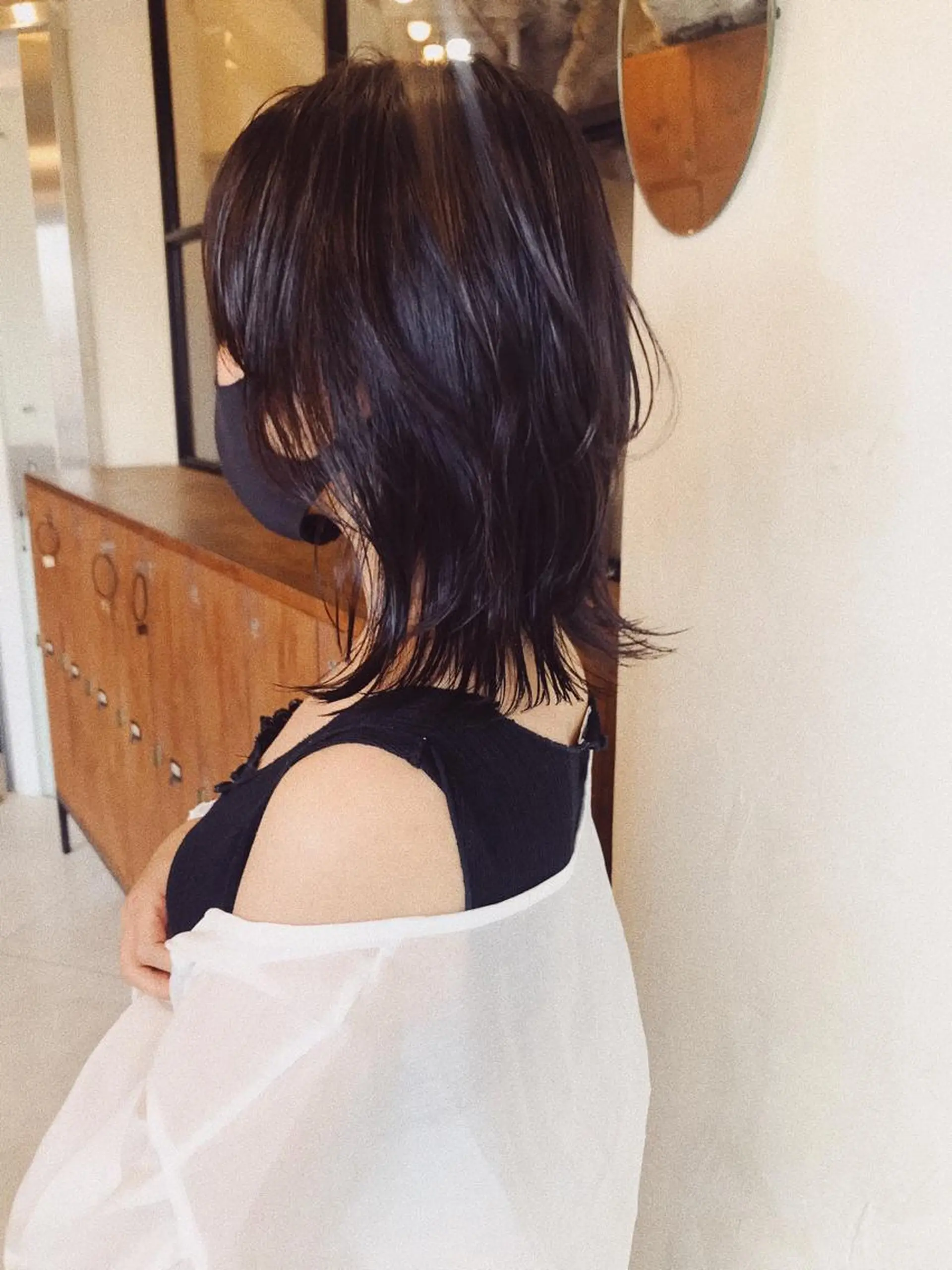 ミディアム レイヤーカット ウルフカット ウルフレイヤー 鎌倉 彩のヘアスタイル