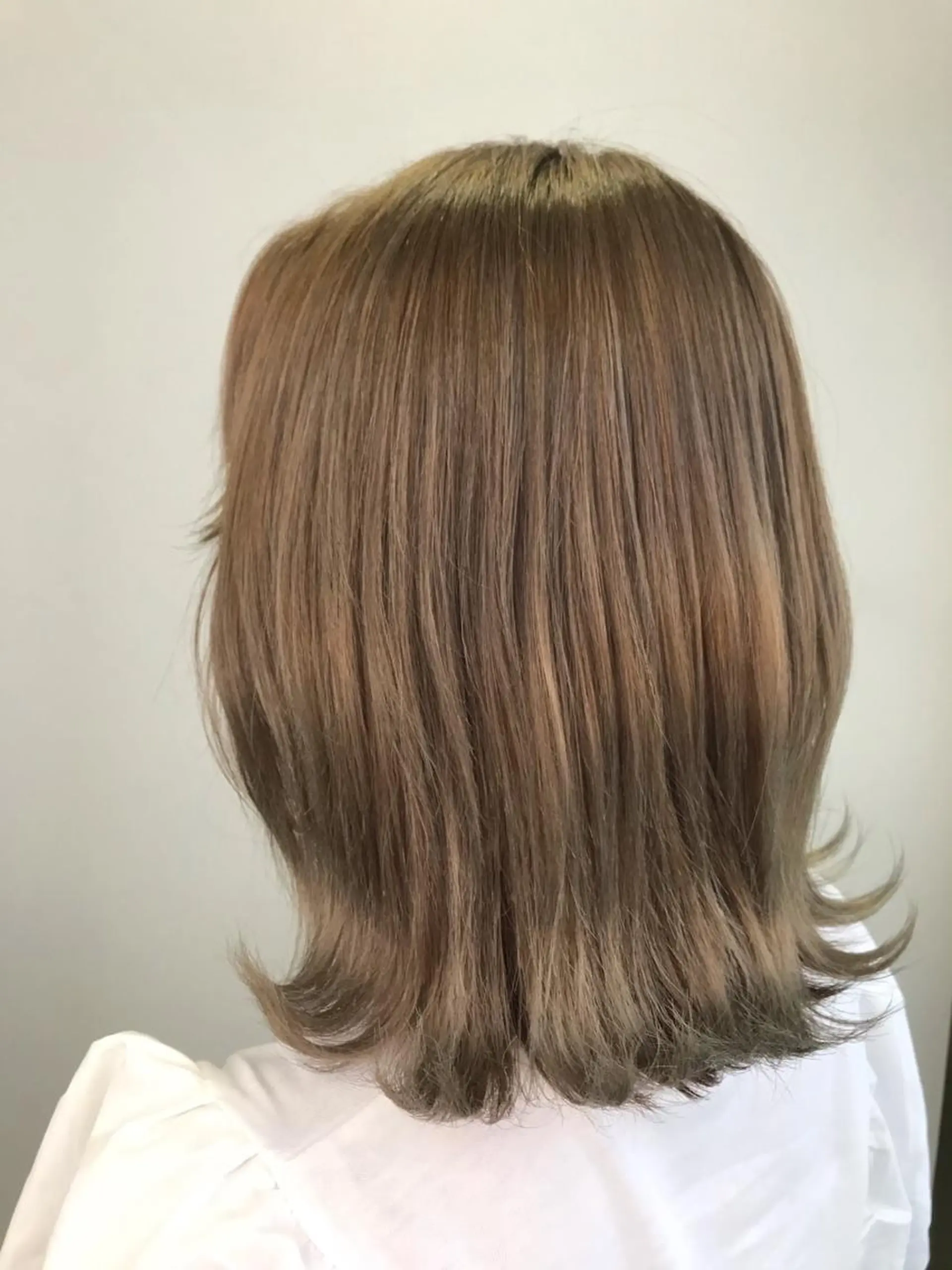 ミディアム カラー 韓国メンズヘア　ミル クティボブ　足立佳代のヘアスタイル