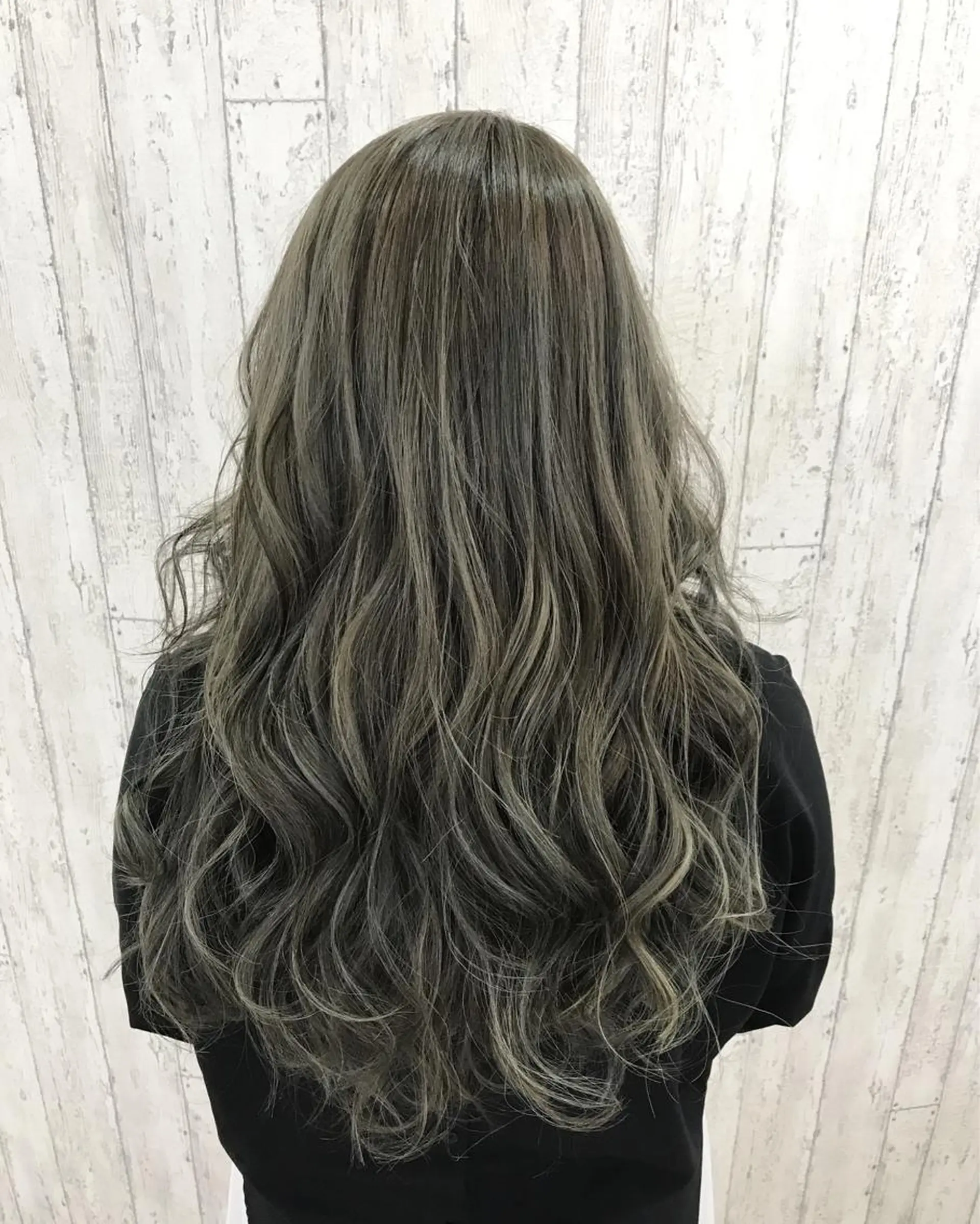 ロング カラー グレージュ 外国人風カラー kazufumi ..のヘアスタイル