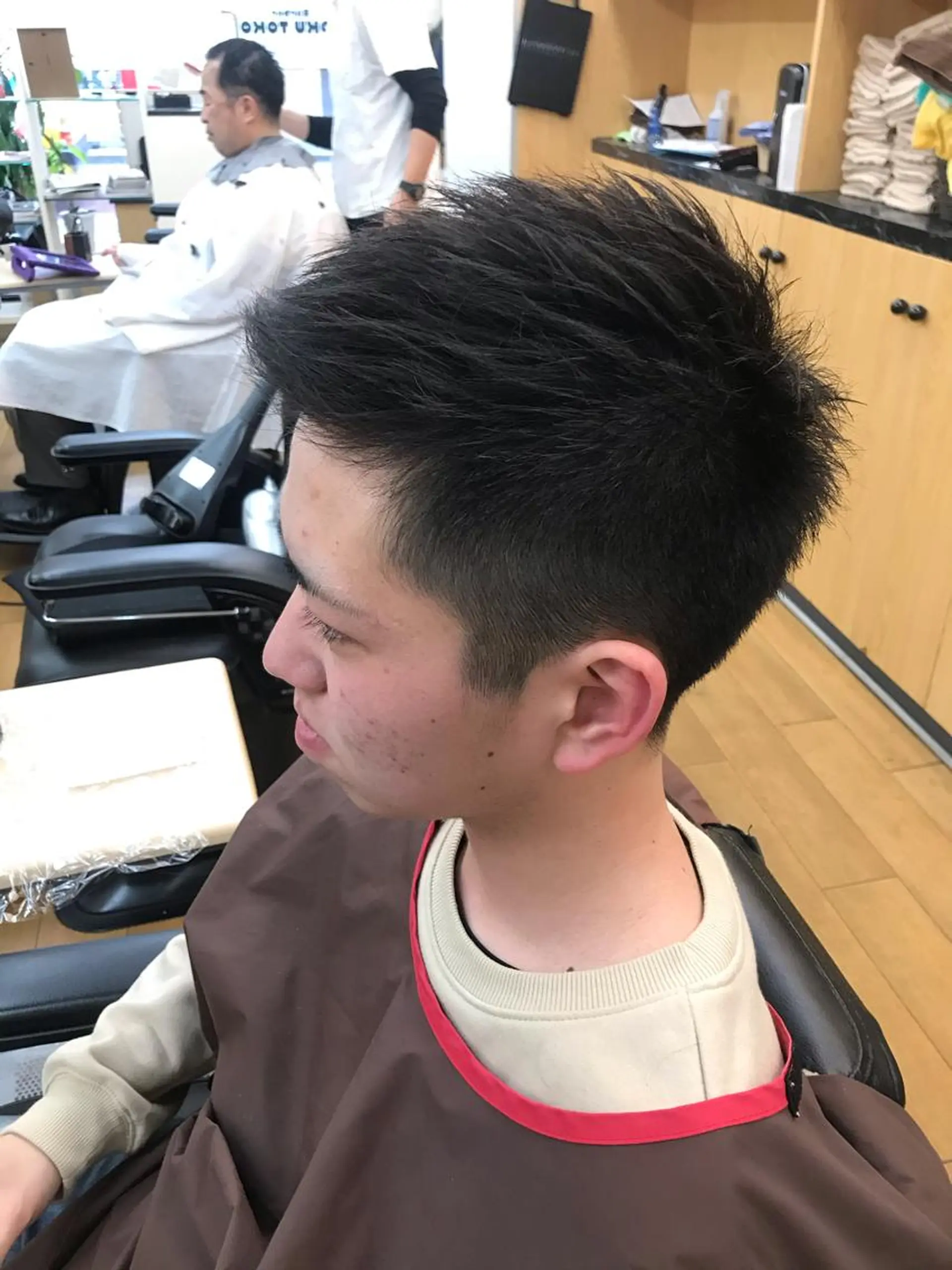 ショート メンズ アップバング ショートヘア カット ヘアセット BarberTOKUTOKO所属・新中野メンズサロン TOKUTOKOのヘアスタイル