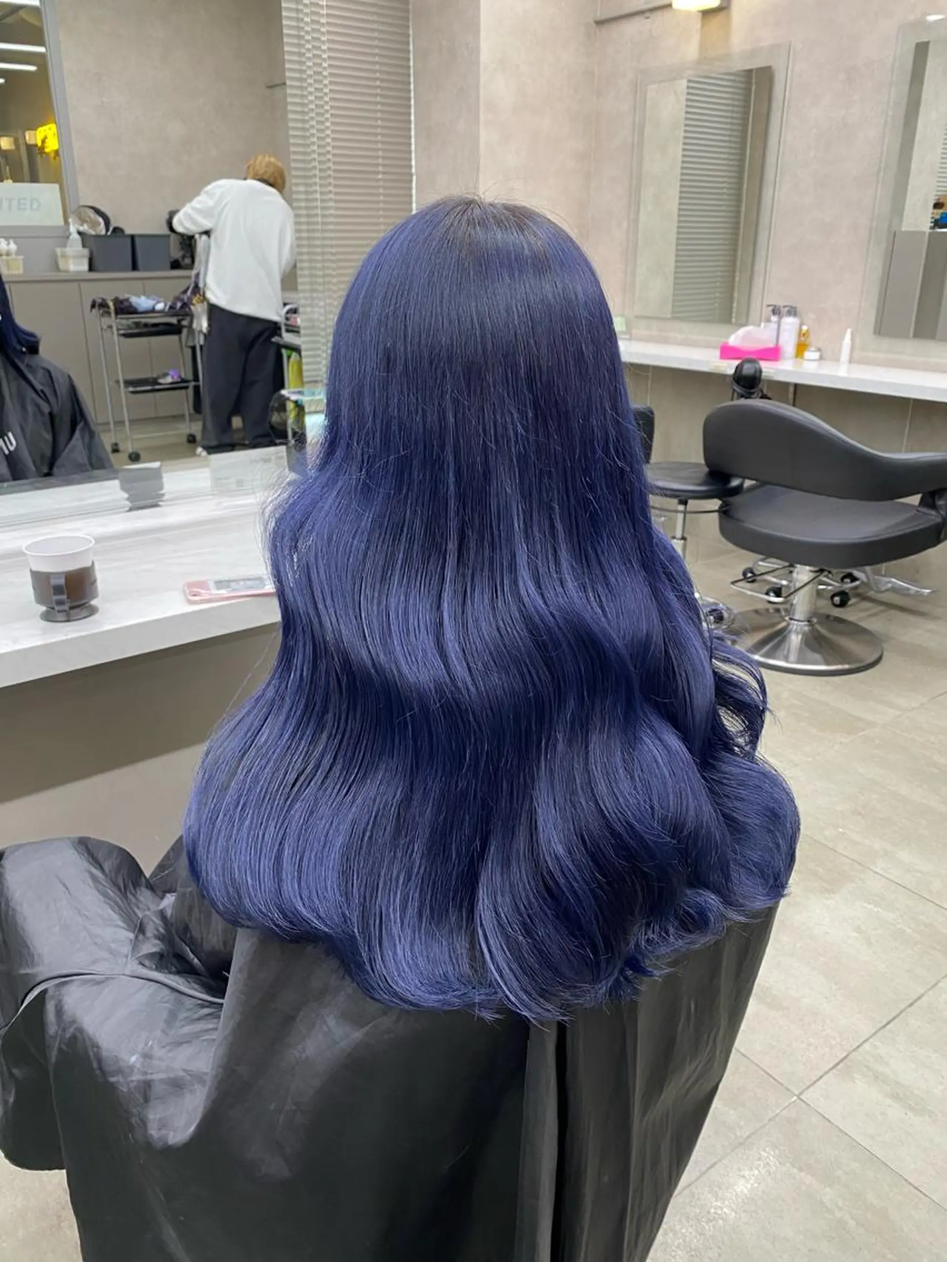 ミディアム カラー ヘアアレンジ キッズ ブルーカラー TRU Shino🦋のマツエク・マツパデザイン