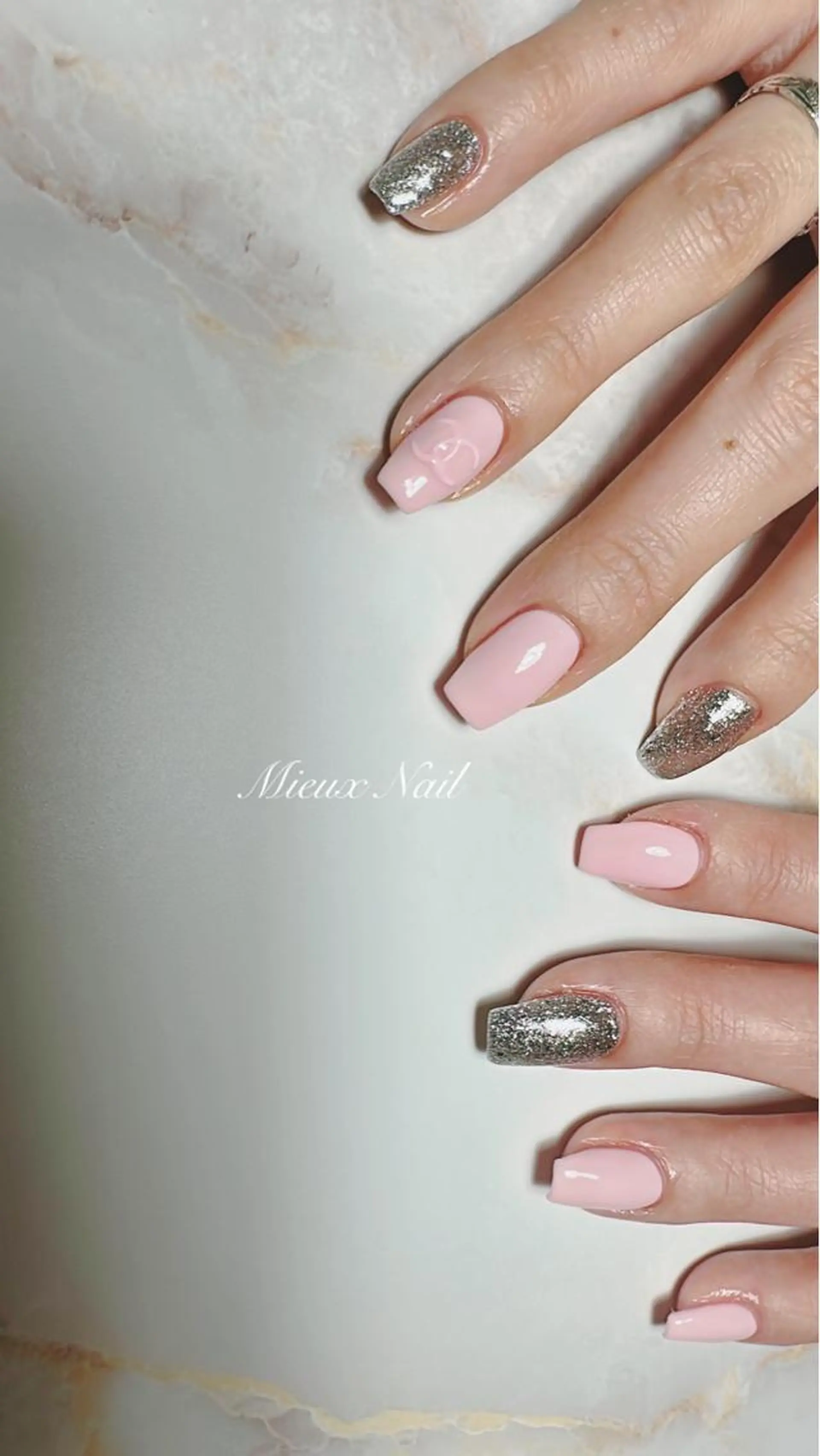 ネイル ブルー ラメ(グリッター) ピンク ぷっくりネイル シンプルネイル ハンドネイル 市川 麻衣子のネイルデザイン