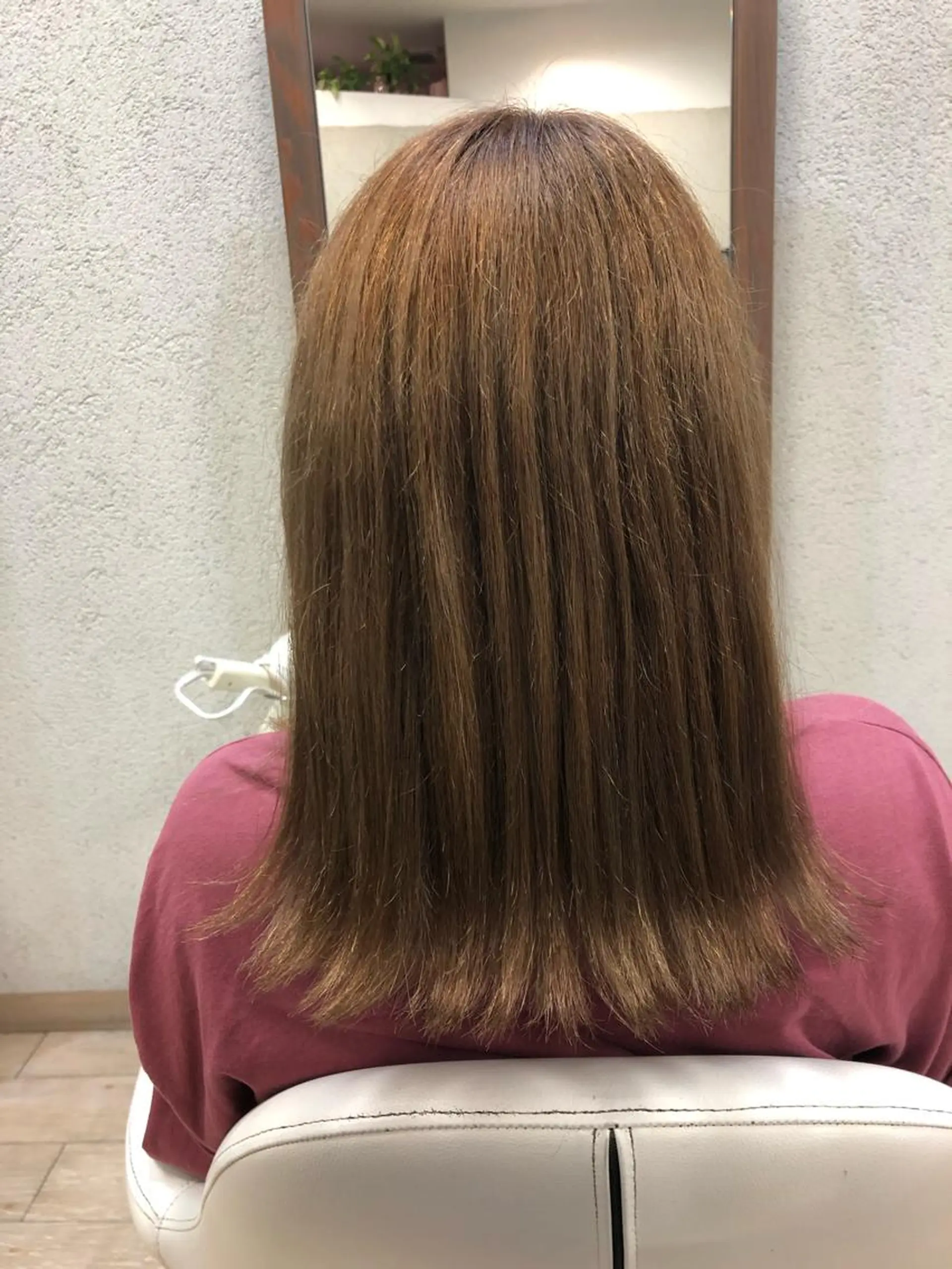 セミロング カラー ベージュカラー ブリーチ ブラウンカラー ブラウンベージュ ヘアカラー 阿部 美咲のヘアスタイル