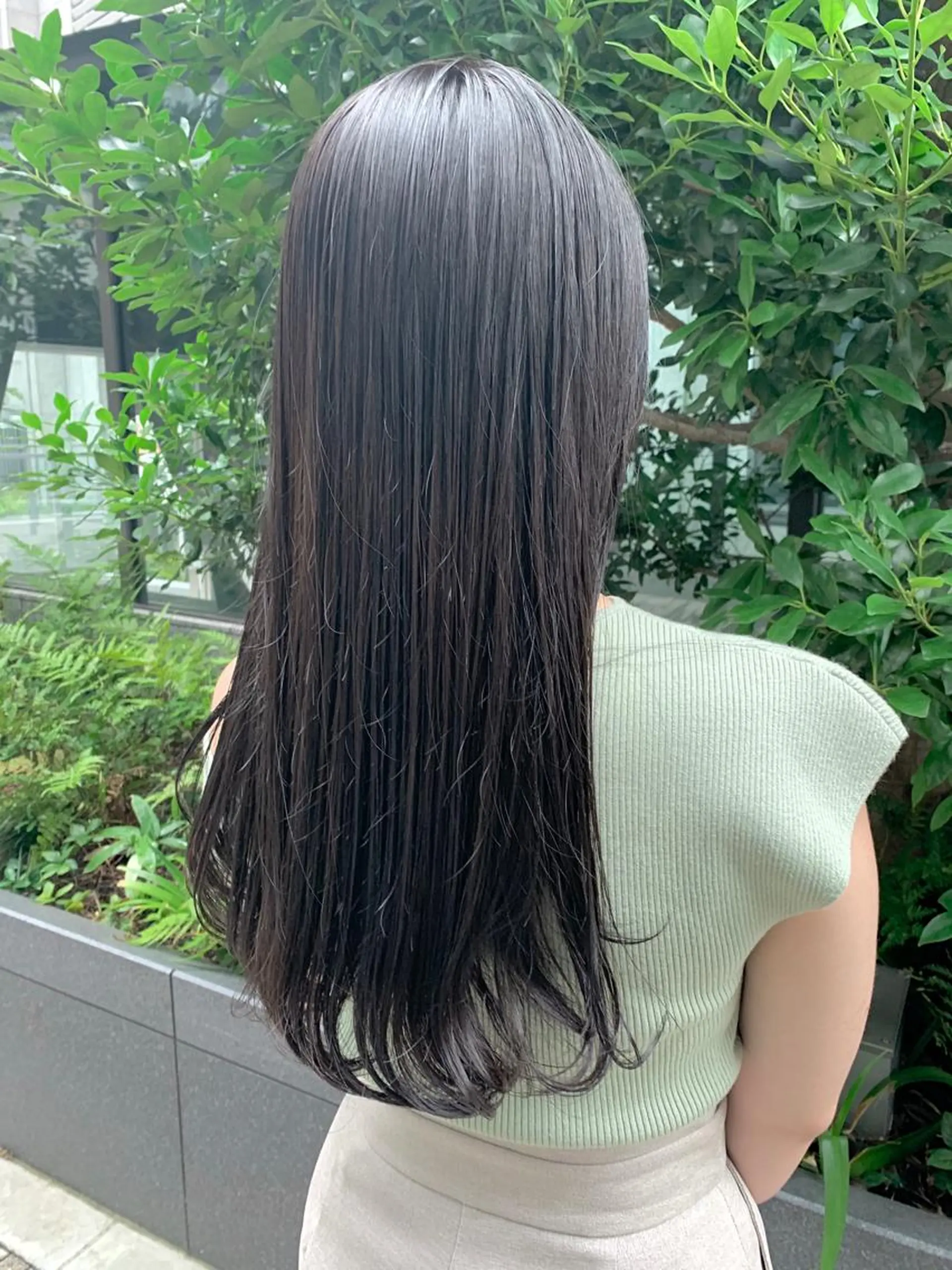 ロング カラー 肌に馴染む暗髪 梅田・増田のヘアスタイル