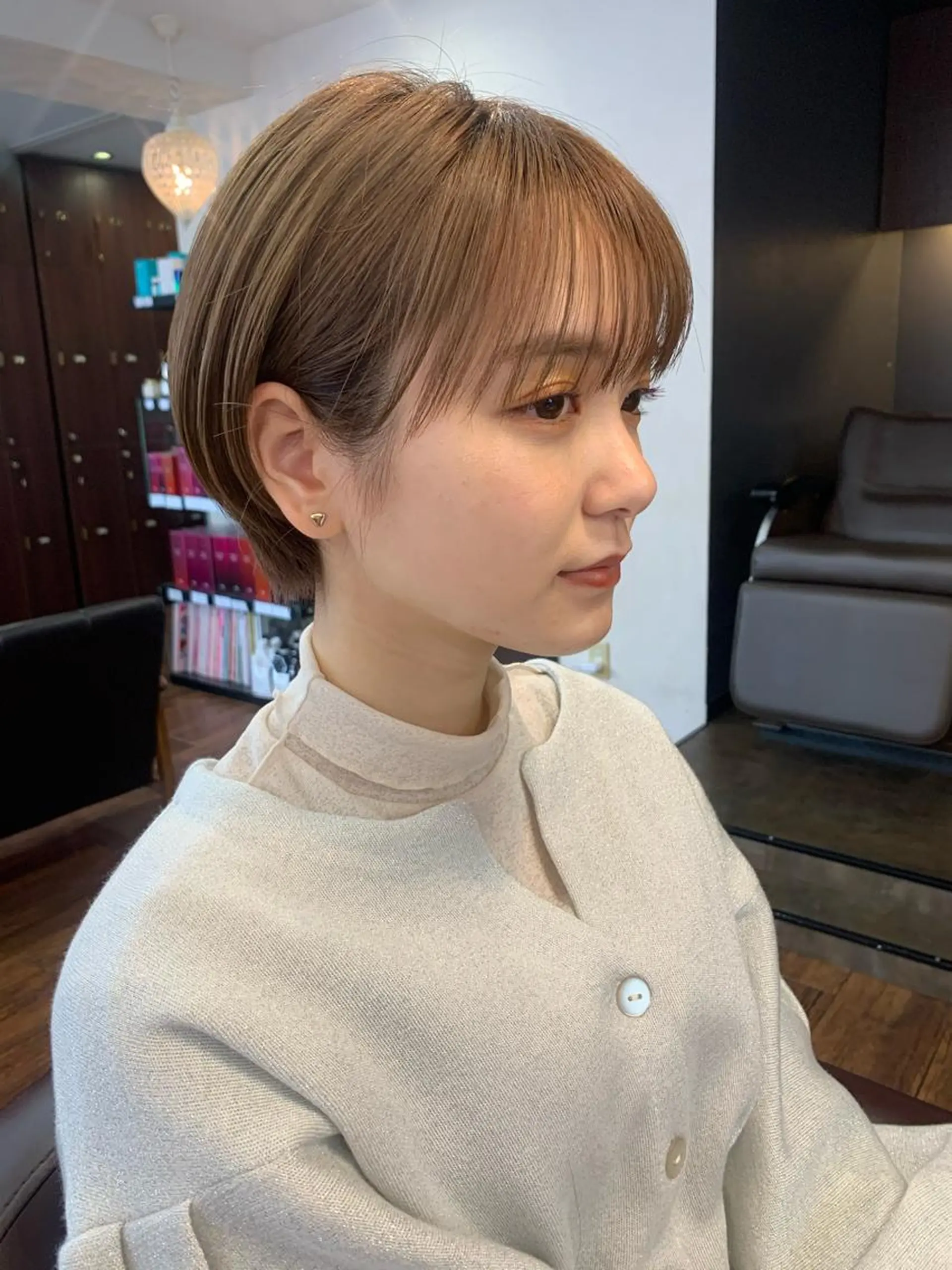 ショート カラー カット ヘアカラー トリートメント 大人可愛いレイヤー 大田のヘアスタイル