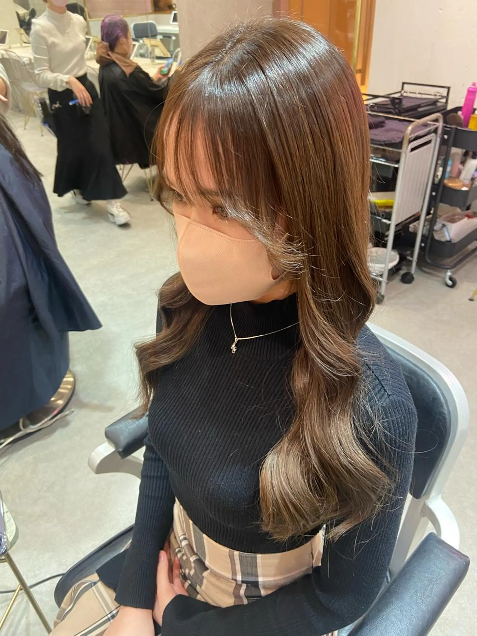 ロング カラー シールエクステ エクステ 韓国風ヘア カット ヘアカラー トリートメント 新宿/韓国ヘア 中明度カラー/かやのヘアスタイル