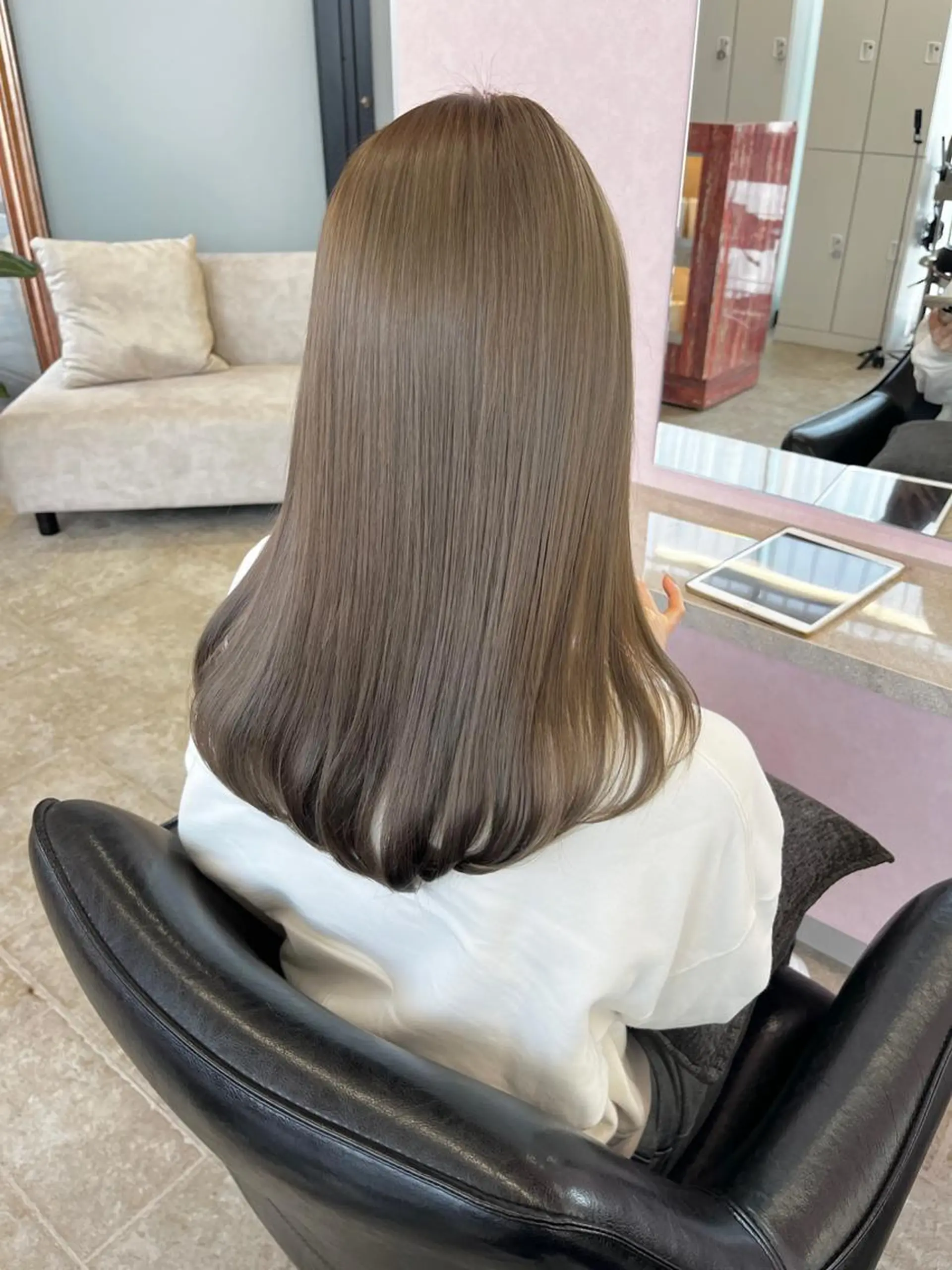 セミロング カット ヘアカラー トリートメント MATTY azusaのヘアスタイル