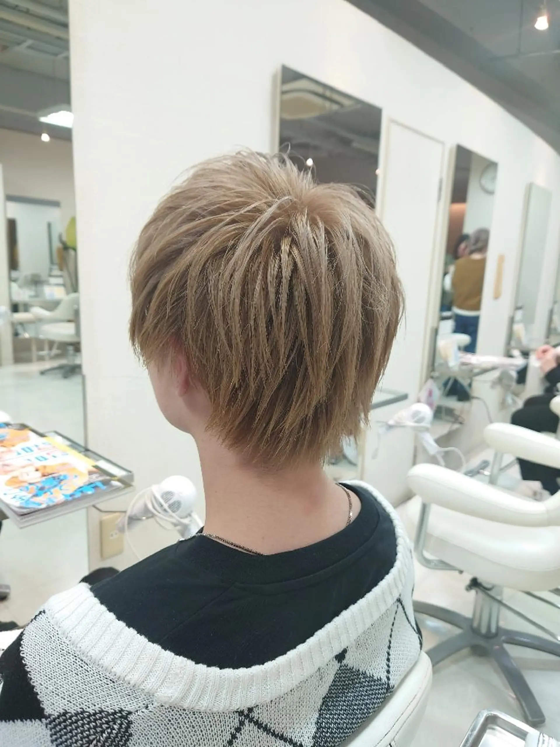 ショート カラー nagane sayakaのヘアスタイル