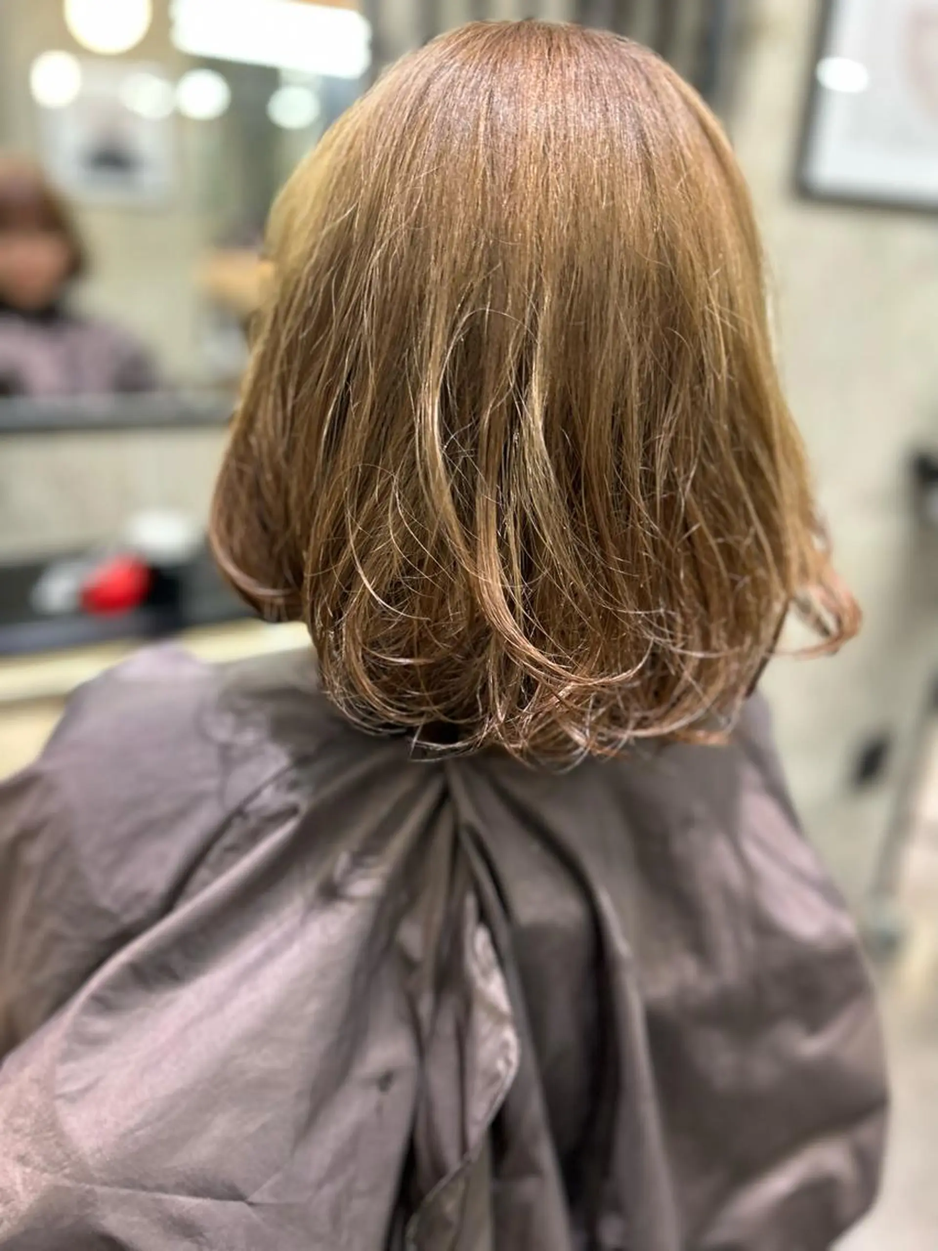 ミディアム カラー TATSUKI RESTIAのヘアスタイル