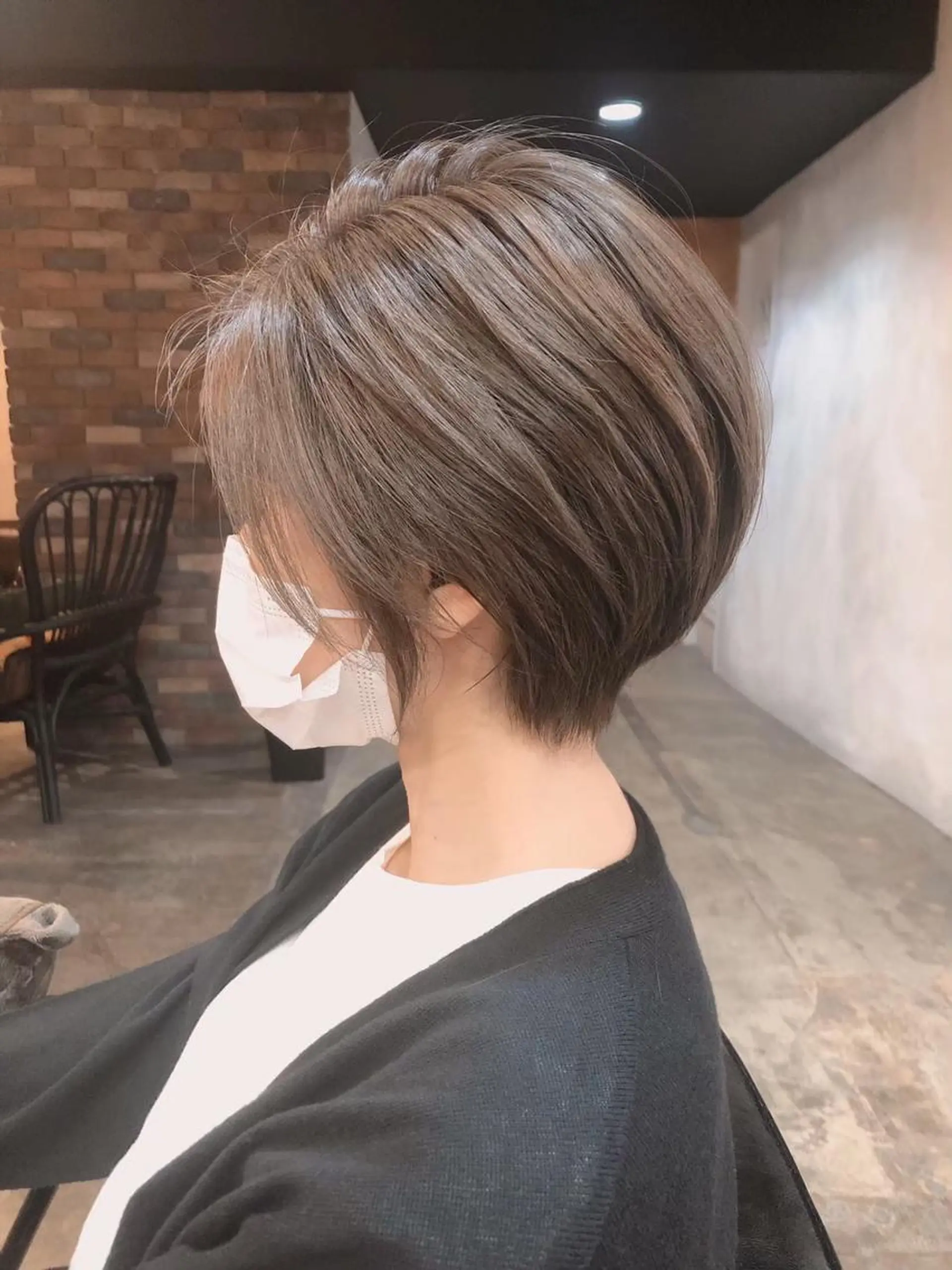 ショート カラー パーマ ヘアアレンジ アディクシーカラー アッシュ バレイヤージュ ベージュカラー ブリーチ newi 川崎店のヘアスタイル