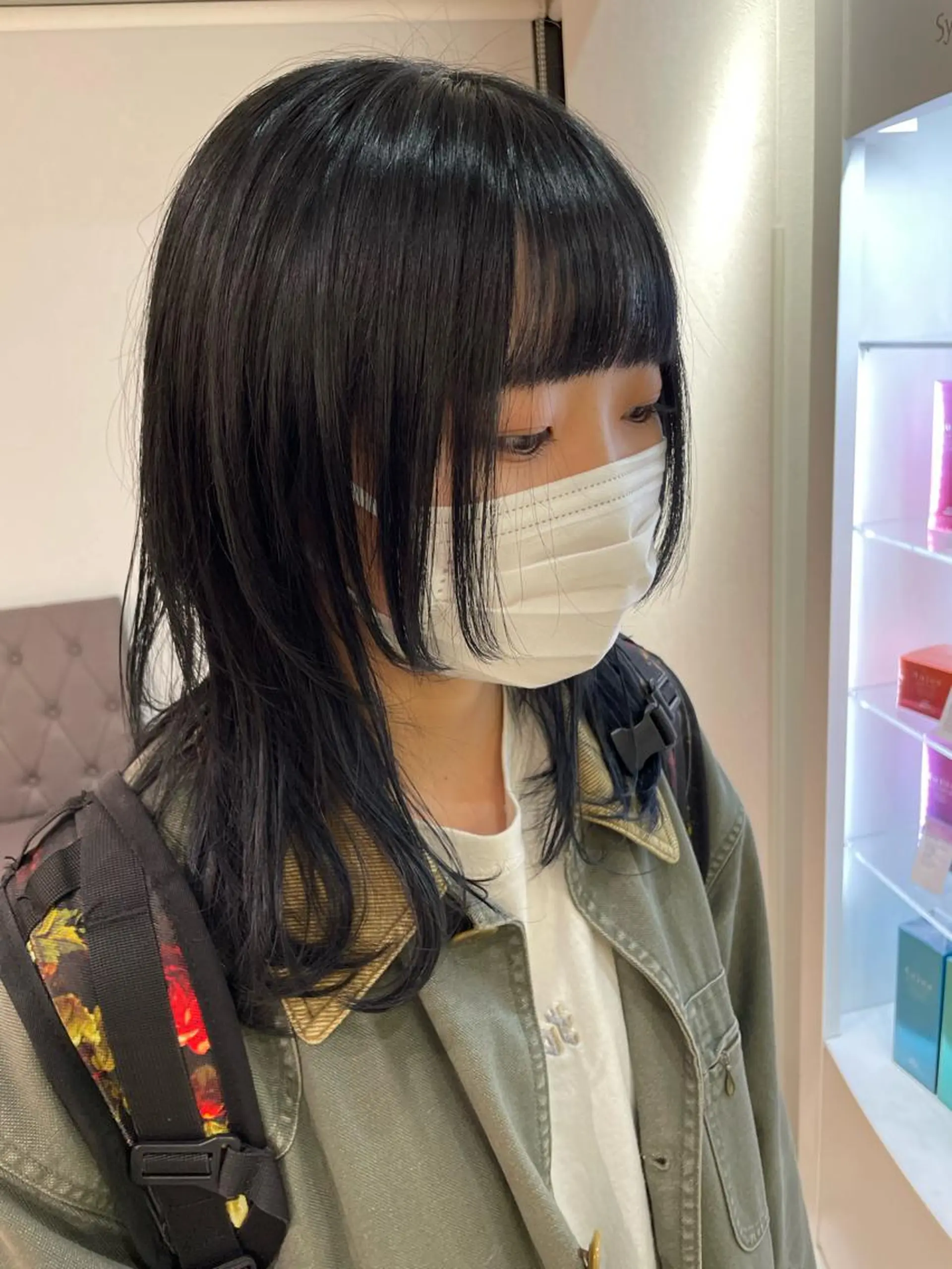 ミディアム カラー 渡部凌我 小顔ウルフ ハイトーンカラーのヘアスタイル