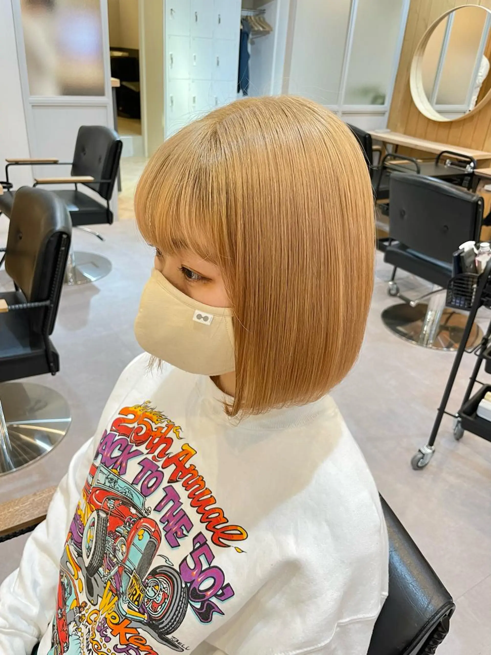 ミディアム カラー akane .のヘアスタイル