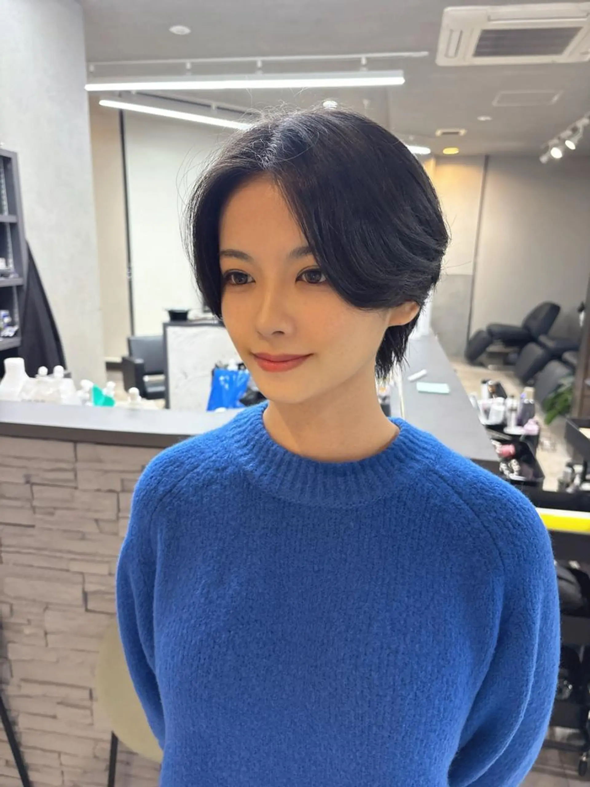 ショート カラー ブリーチ 透明感カラー ハイトーンカラー 韓国風ヘア レイヤーカット カット ヘアカラー トリートメント lafit ラフィット 下大利のヘアスタイル