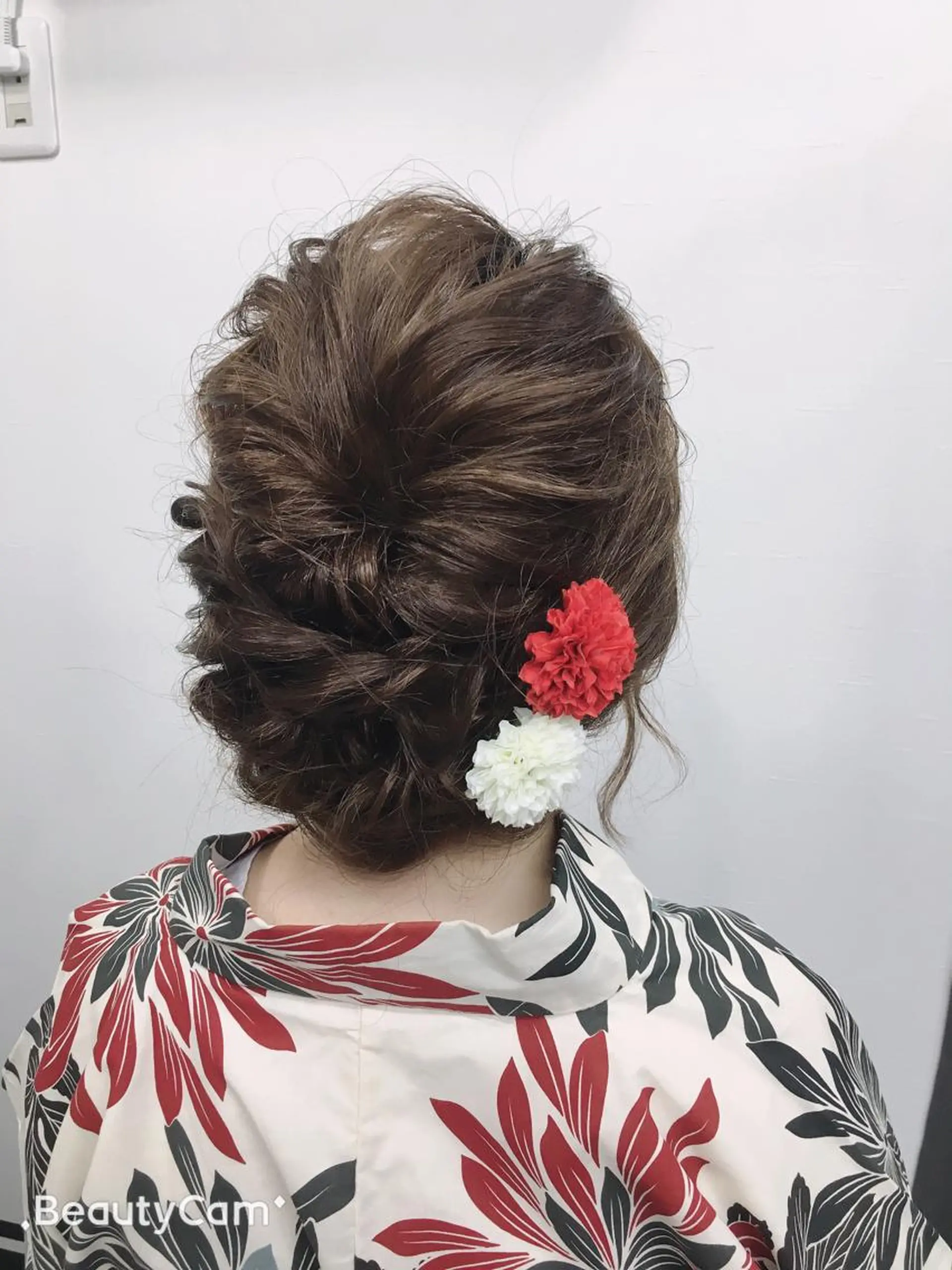 ミディアム UNDER vr 【アンダーバー】のヘアスタイル