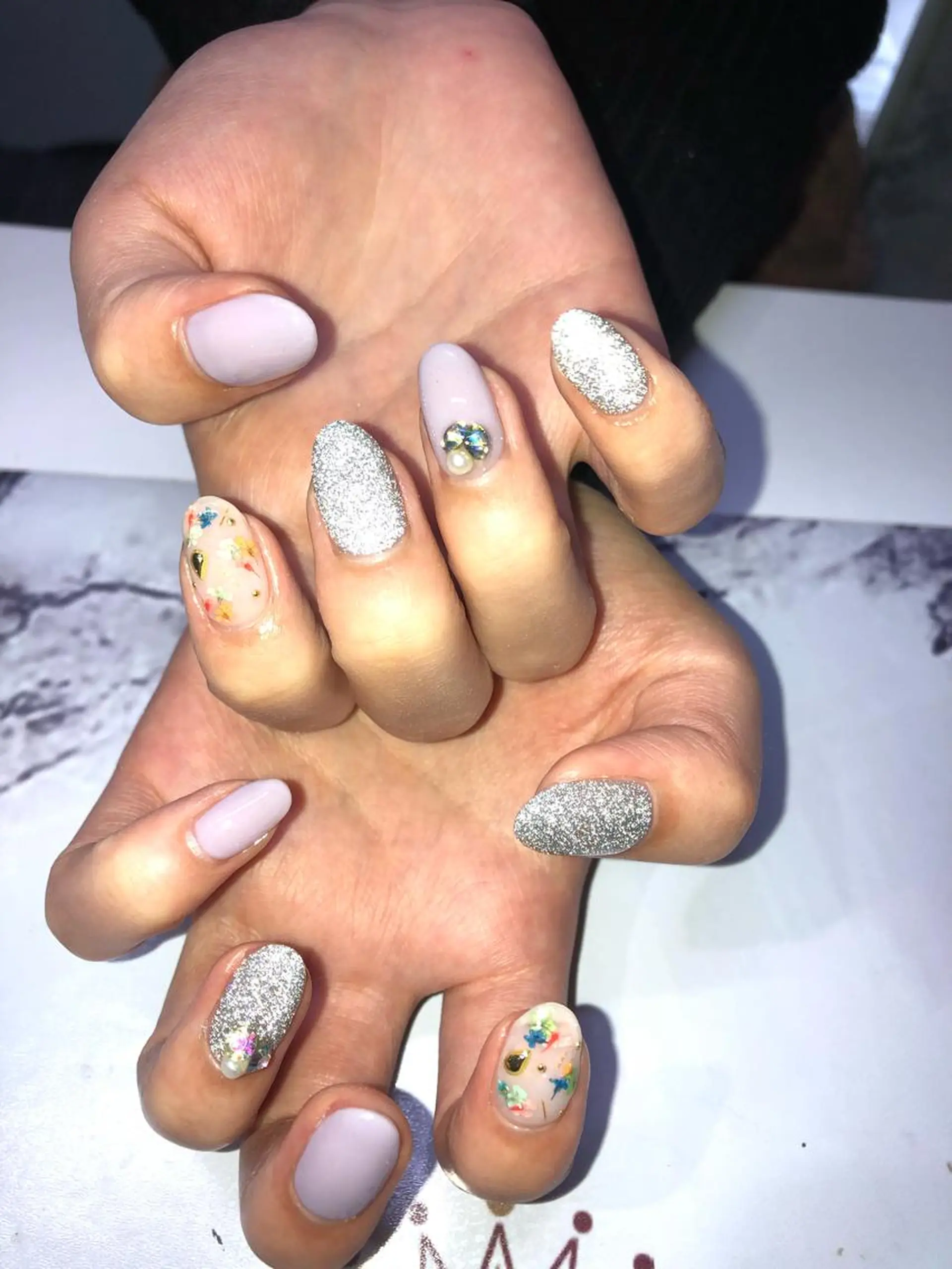 ネイル ハンドネイル ガレンドウ 白澤 愛子のネイルデザイン