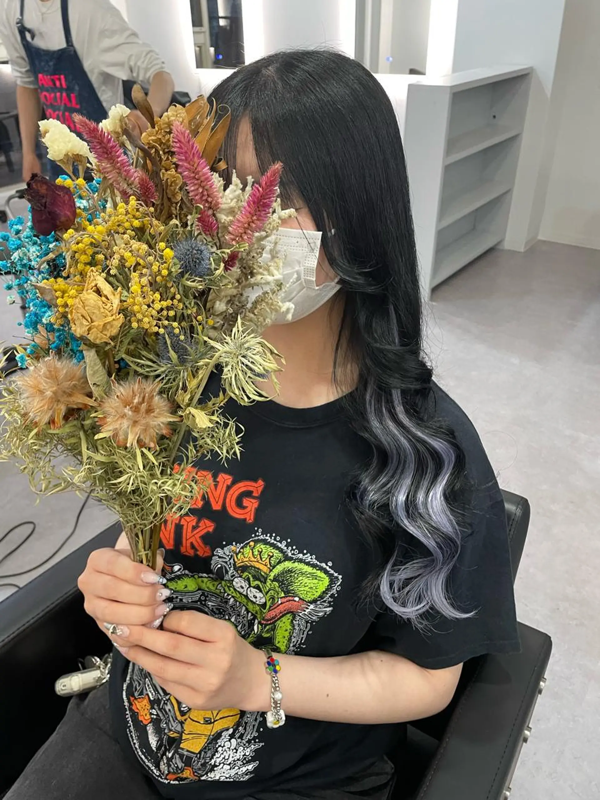 ロング カラー ヘアアレンジ メンズ メンズブリーチ メンズハイトーン ブリーチ ブルーカラー ケアブリーチ Cielro/ダブル カラー/西田咲希のヘアスタイル
