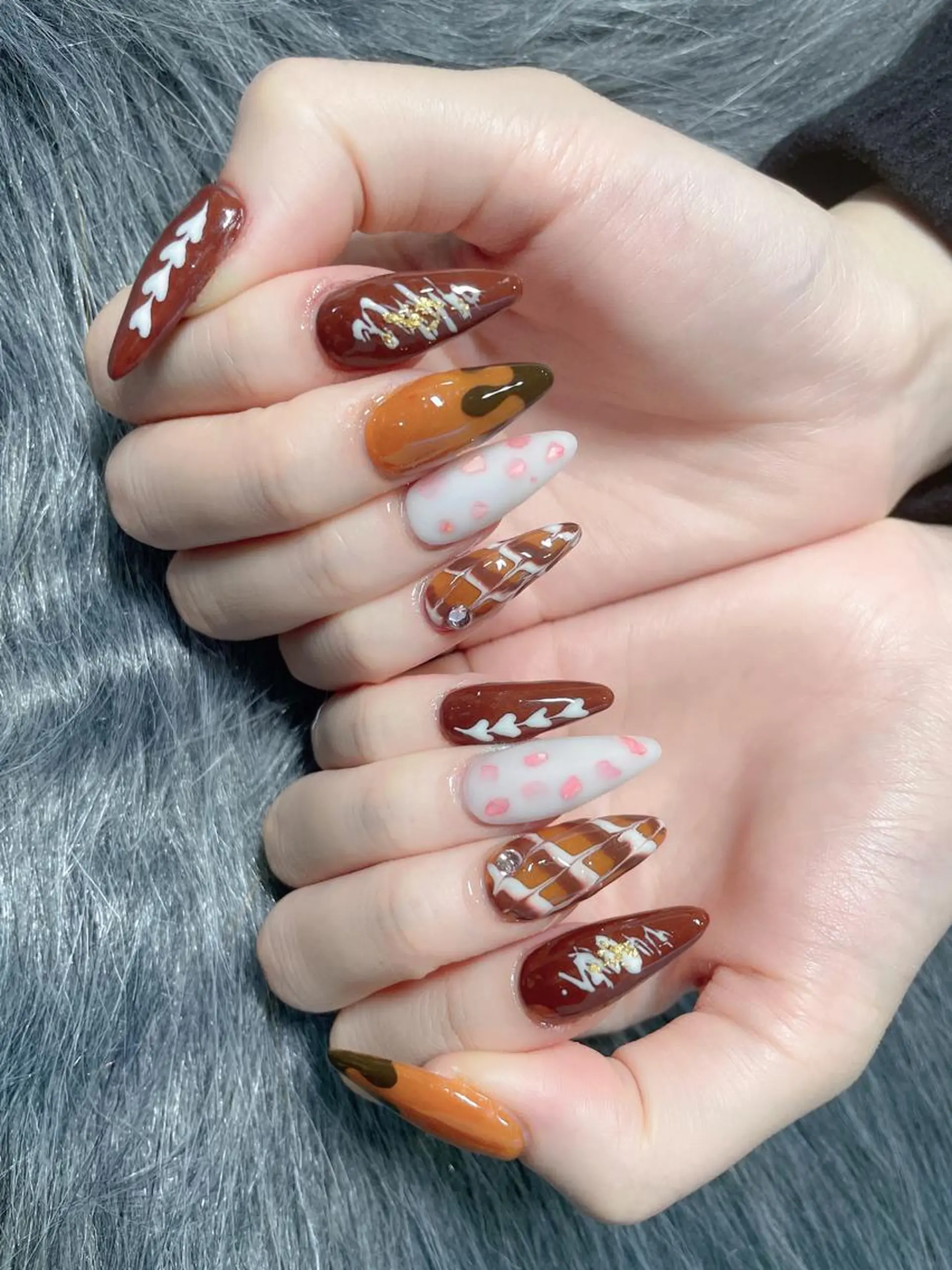 ミディアム ネイル ハンドネイル 《LB》ラブリエ Nail&eyeのマツエク・マツパデザイン