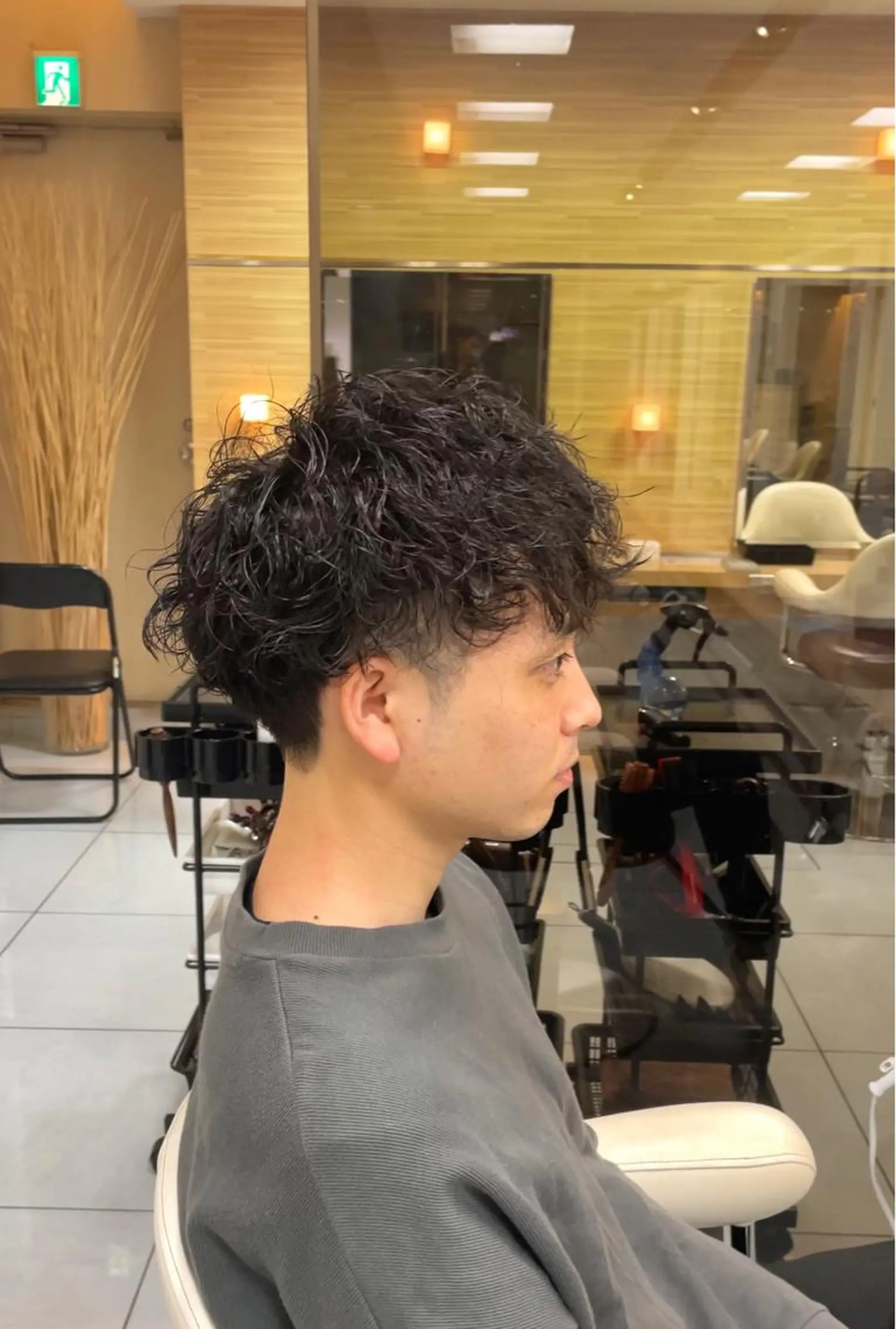 ミディアム パーマ メンズ ミディアムパーマ アップバング フェードカット メンズハイライト メンズメッシュ カット 🔮メンズ縮毛矯正 メンズパーマ💎竹永のヘアスタイル